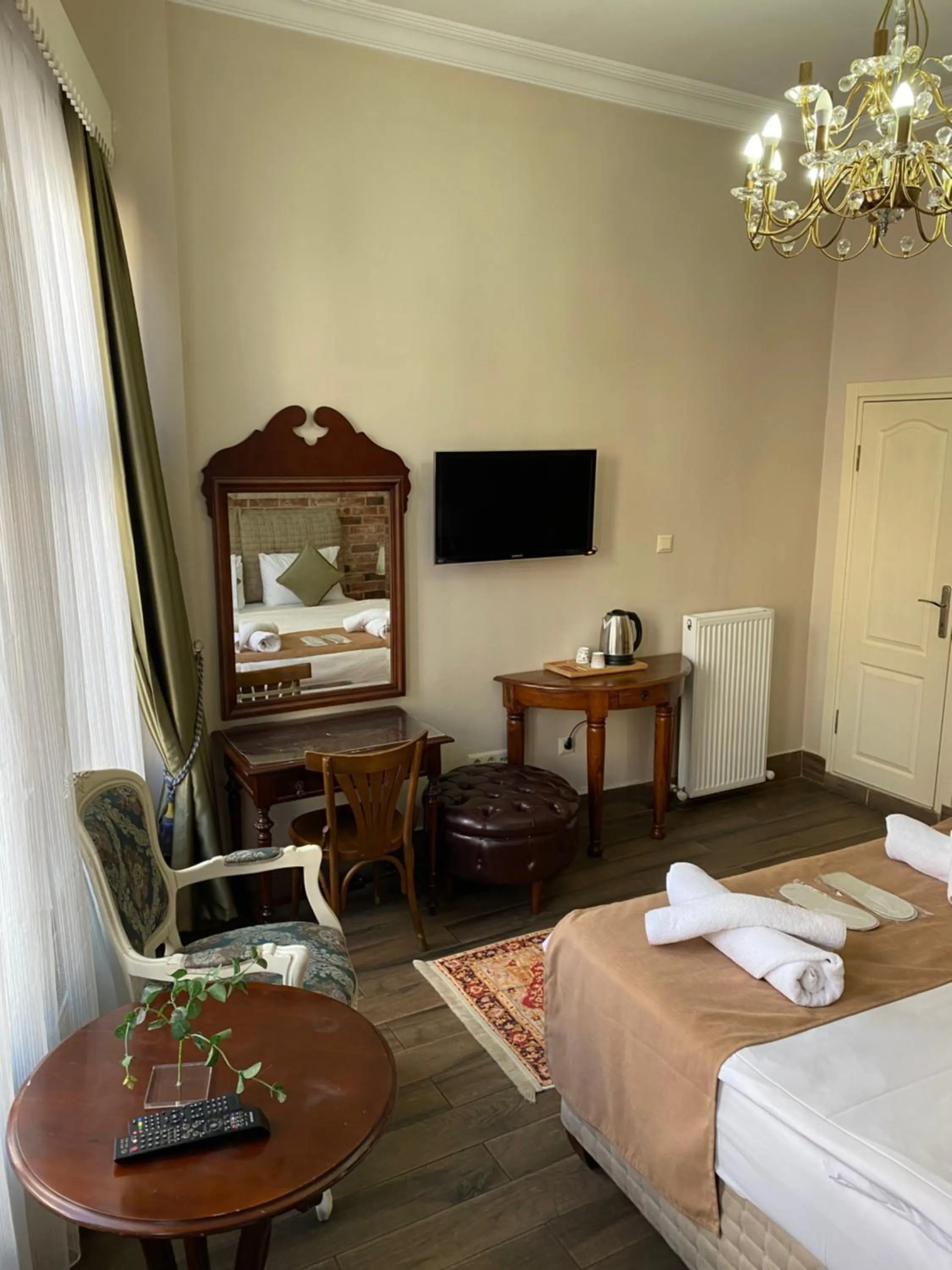 TV and multimedia, Bed in Bosphorus Bridge