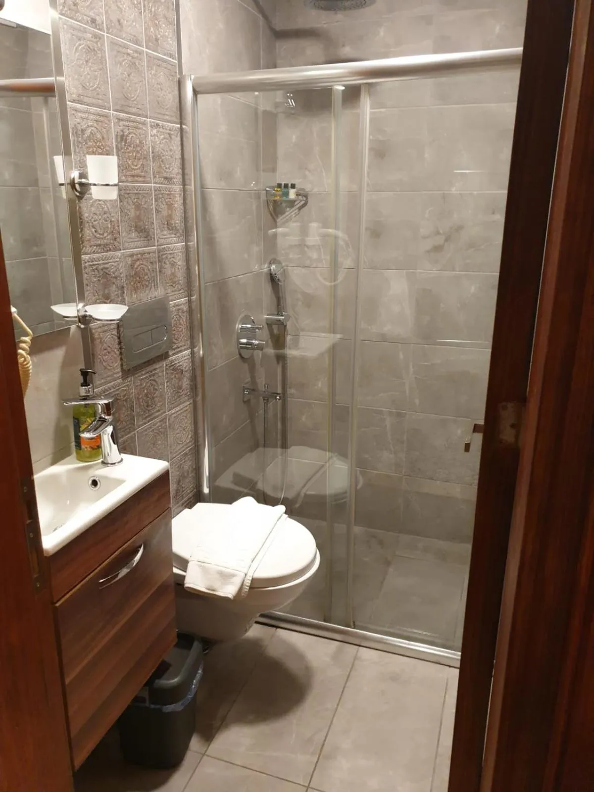 Bathroom in Bosphorus Bridge