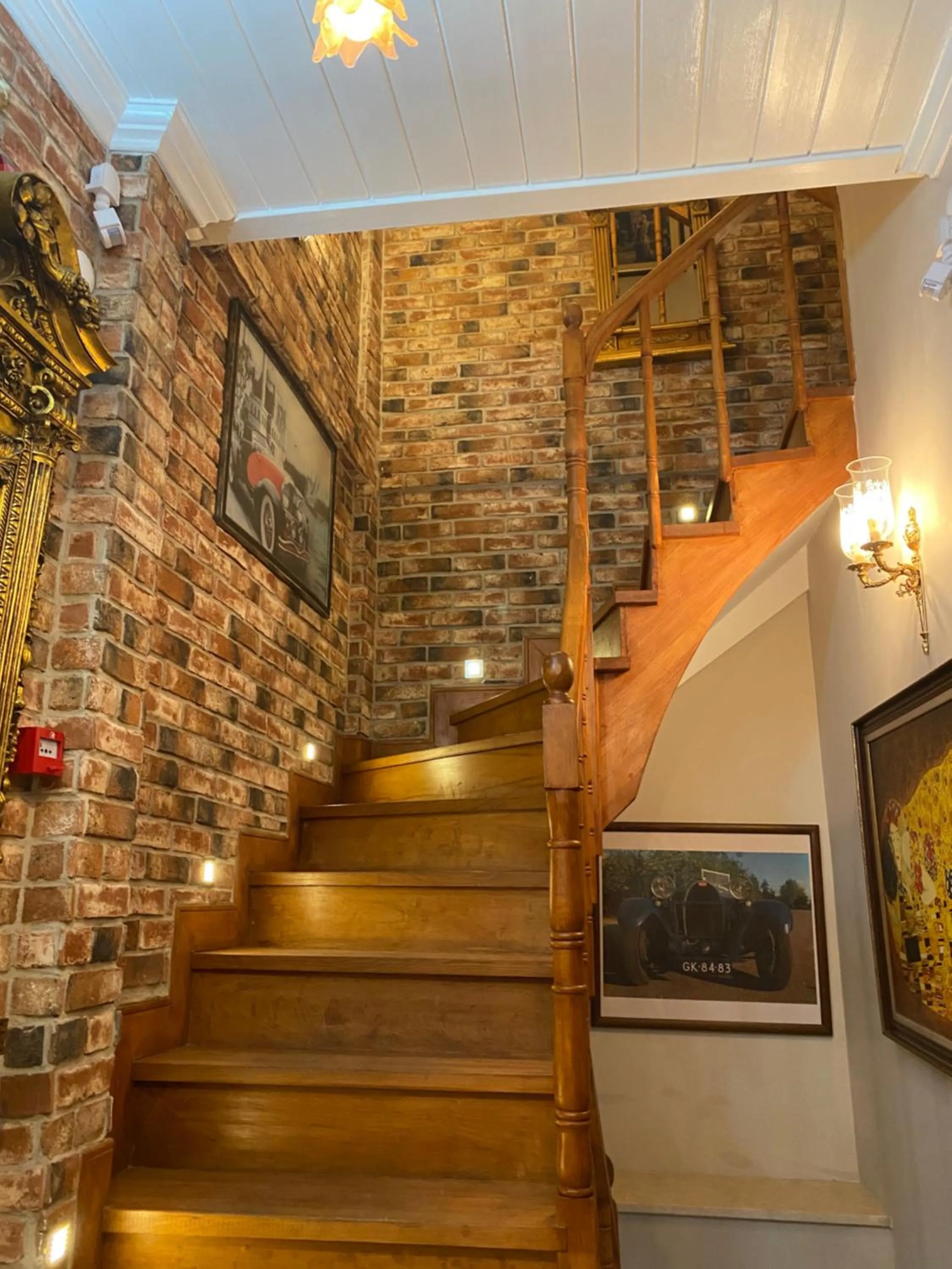 Property building in Bosphorus Bridge