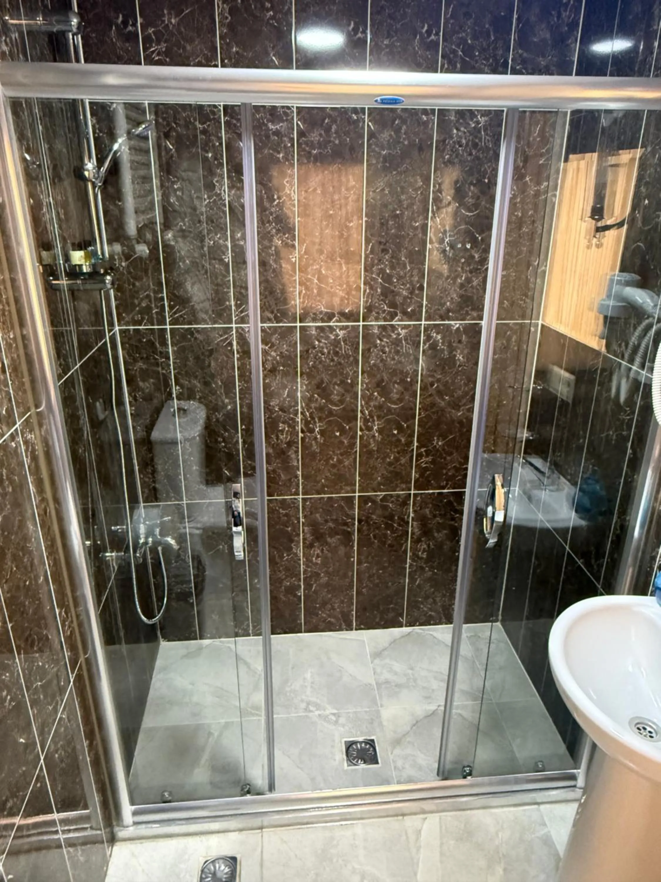 Bathroom in Bosphorus Bridge