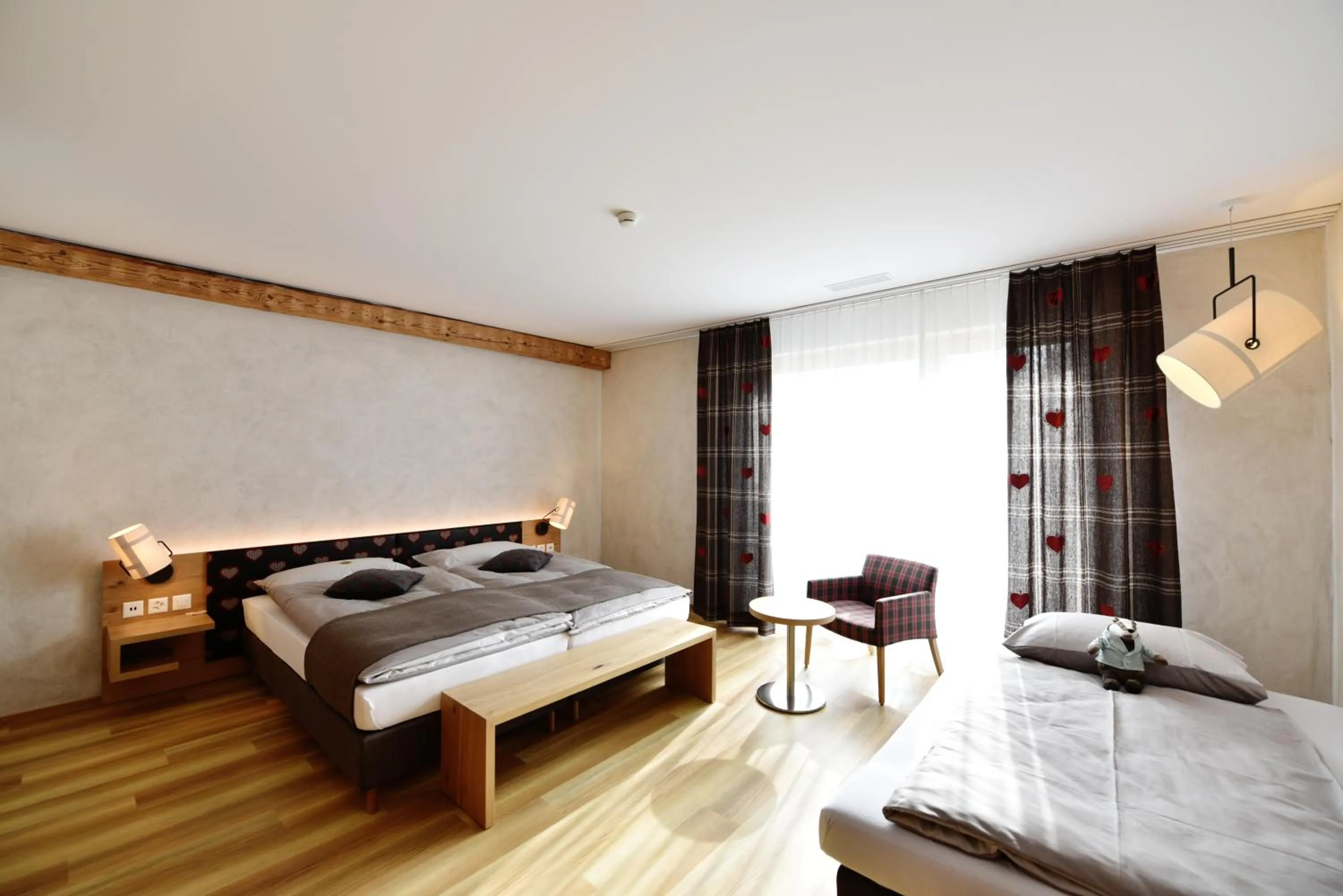 Photo of the whole room, Bed in Landgasthof Kreuz - Ihr Businesshotel mit persönlichem Flair