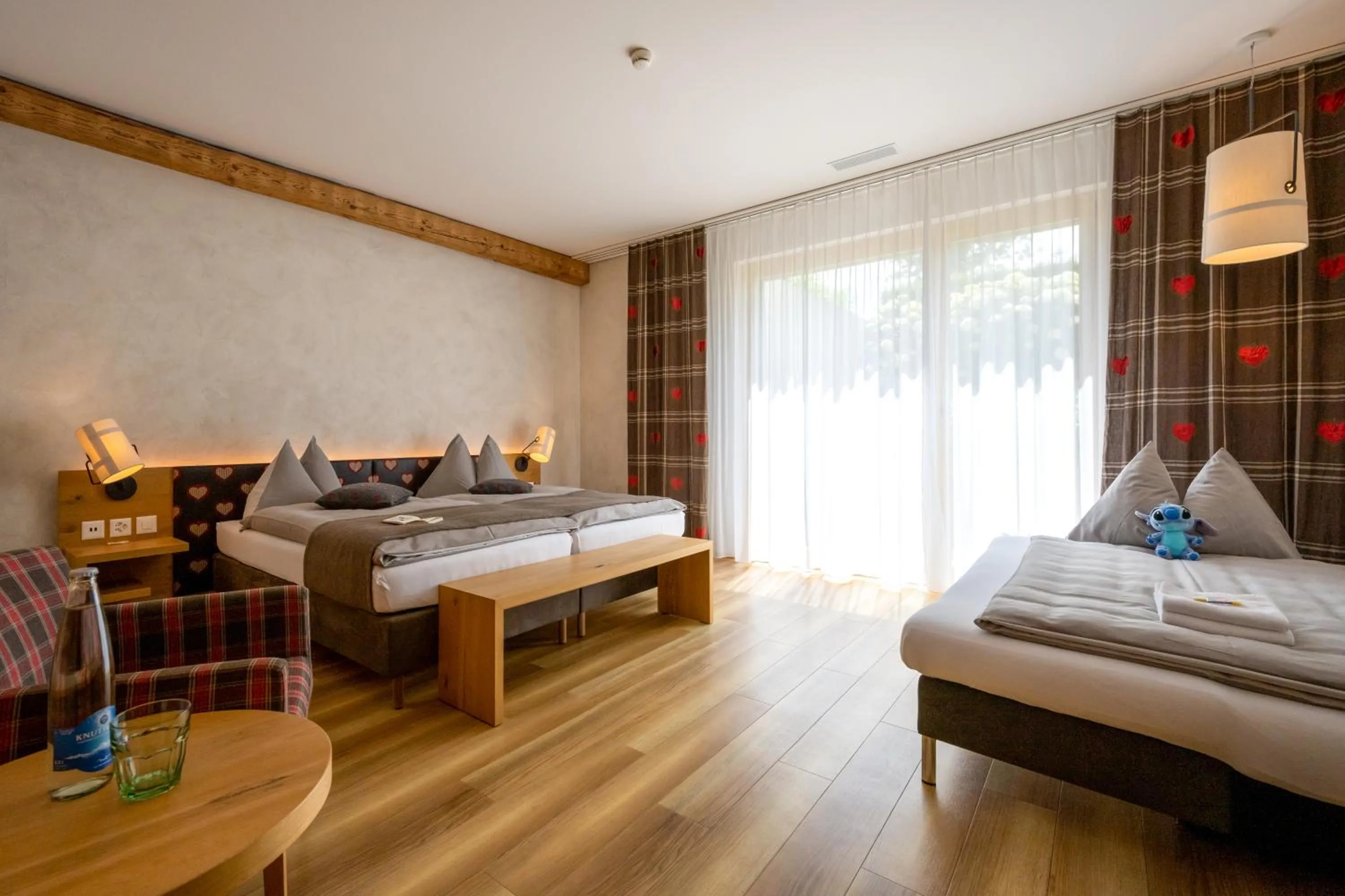Photo of the whole room, Bed in Landgasthof Kreuz - Ihr Businesshotel mit persönlichem Flair