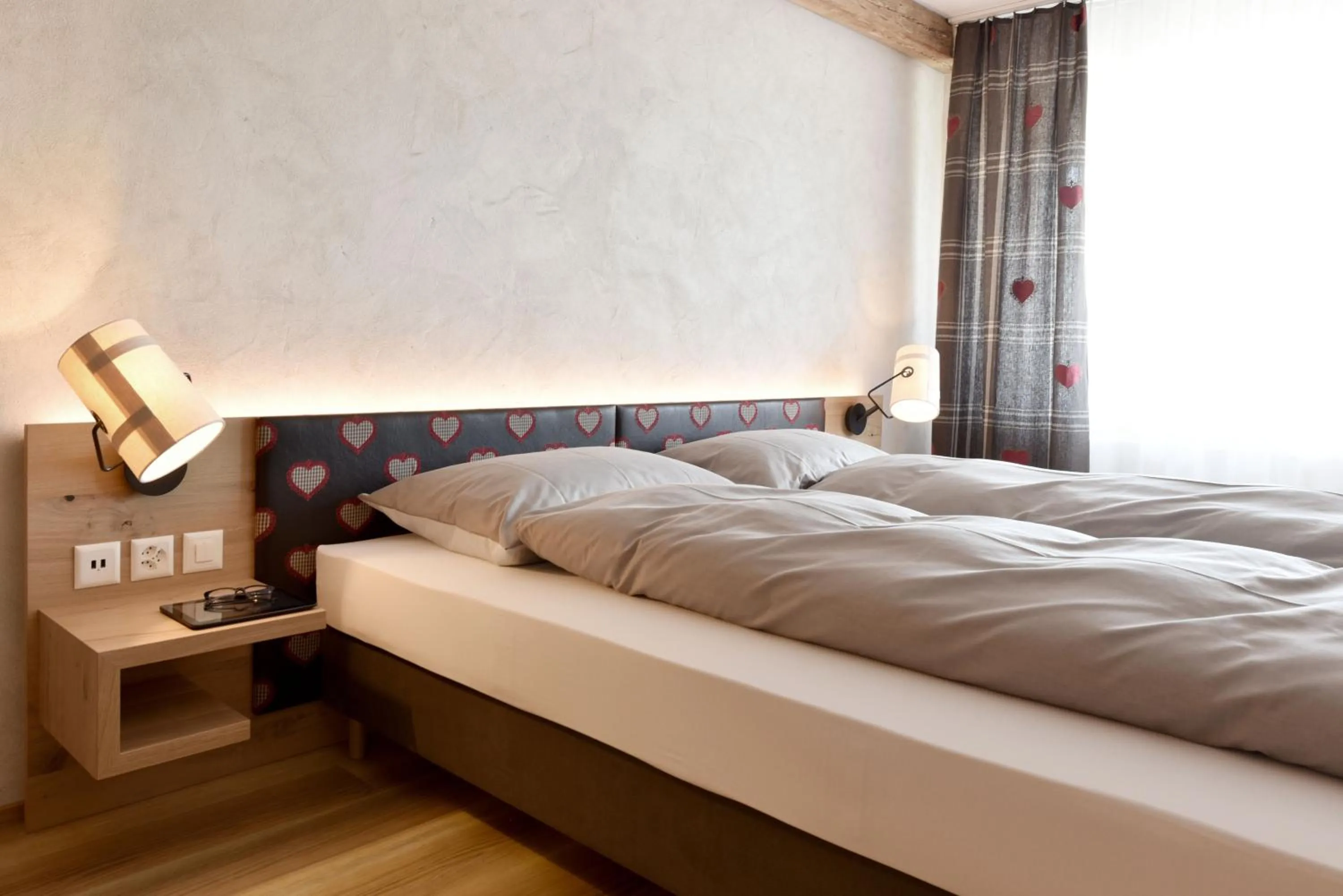 Photo of the whole room, Bed in Landgasthof Kreuz - Ihr Businesshotel mit persönlichem Flair