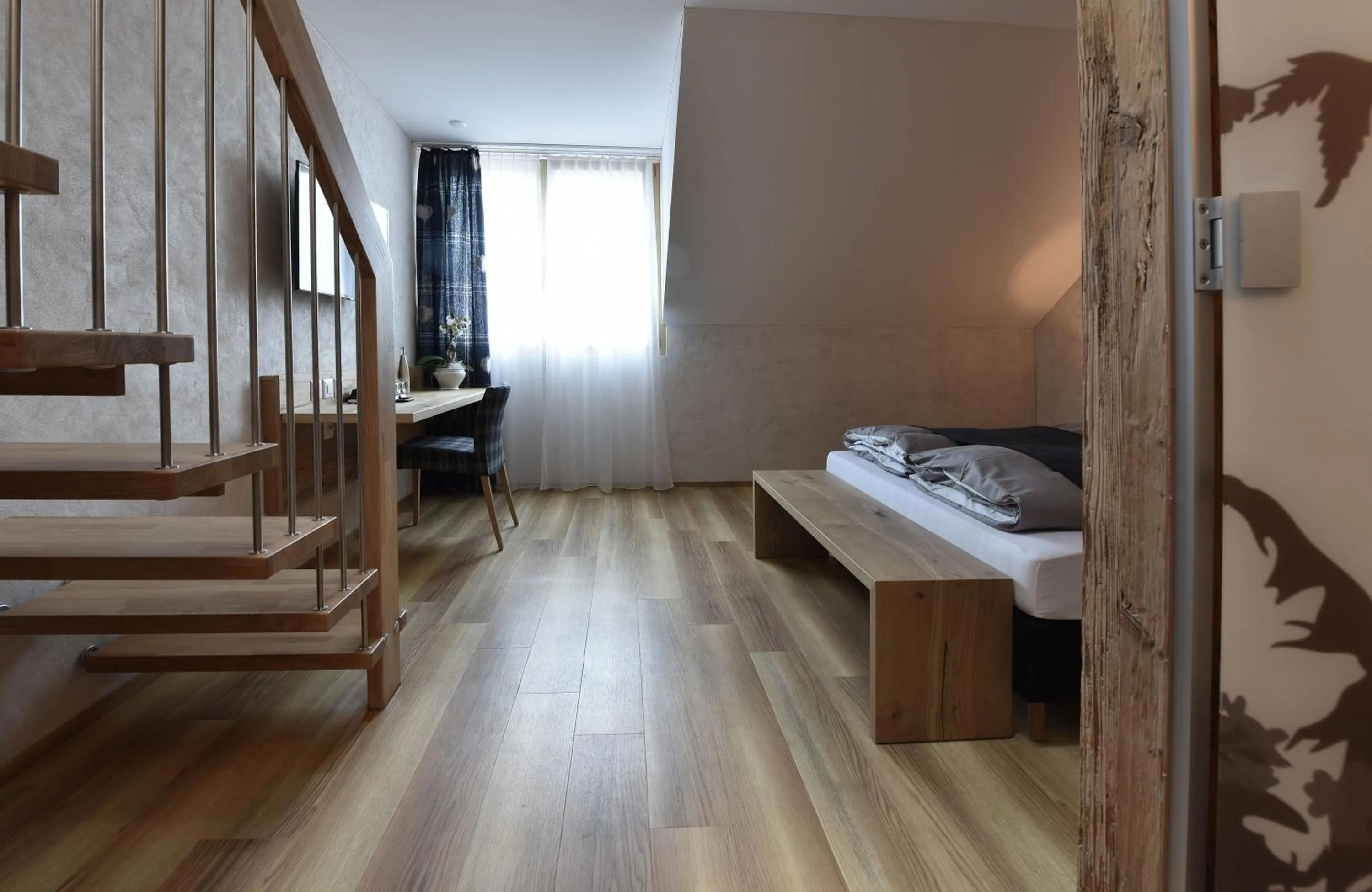 Photo of the whole room, Bed in Landgasthof Kreuz - Ihr Businesshotel mit persönlichem Flair