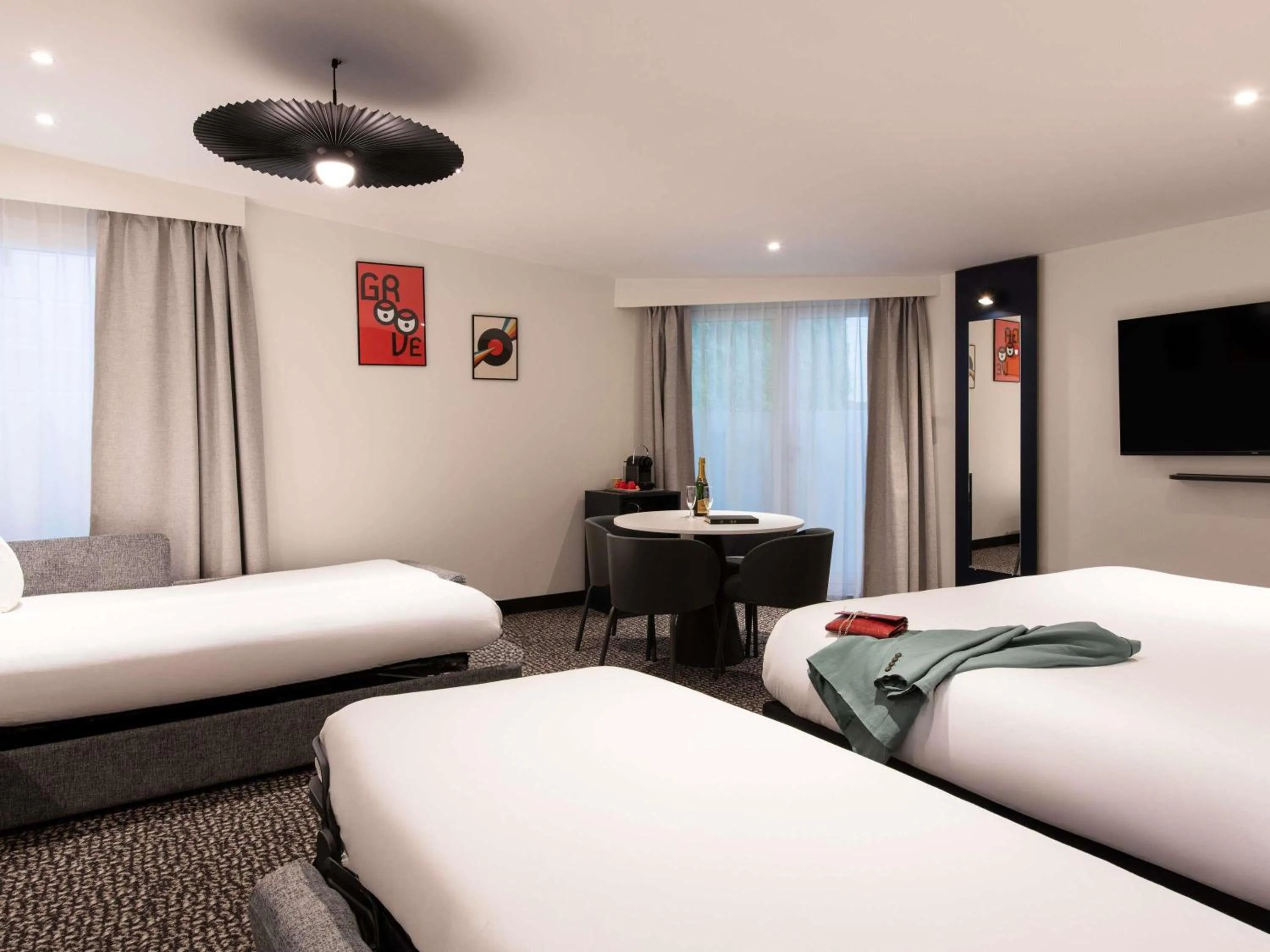Bedroom, Bed in ibis Paris Canal Saint Martin
