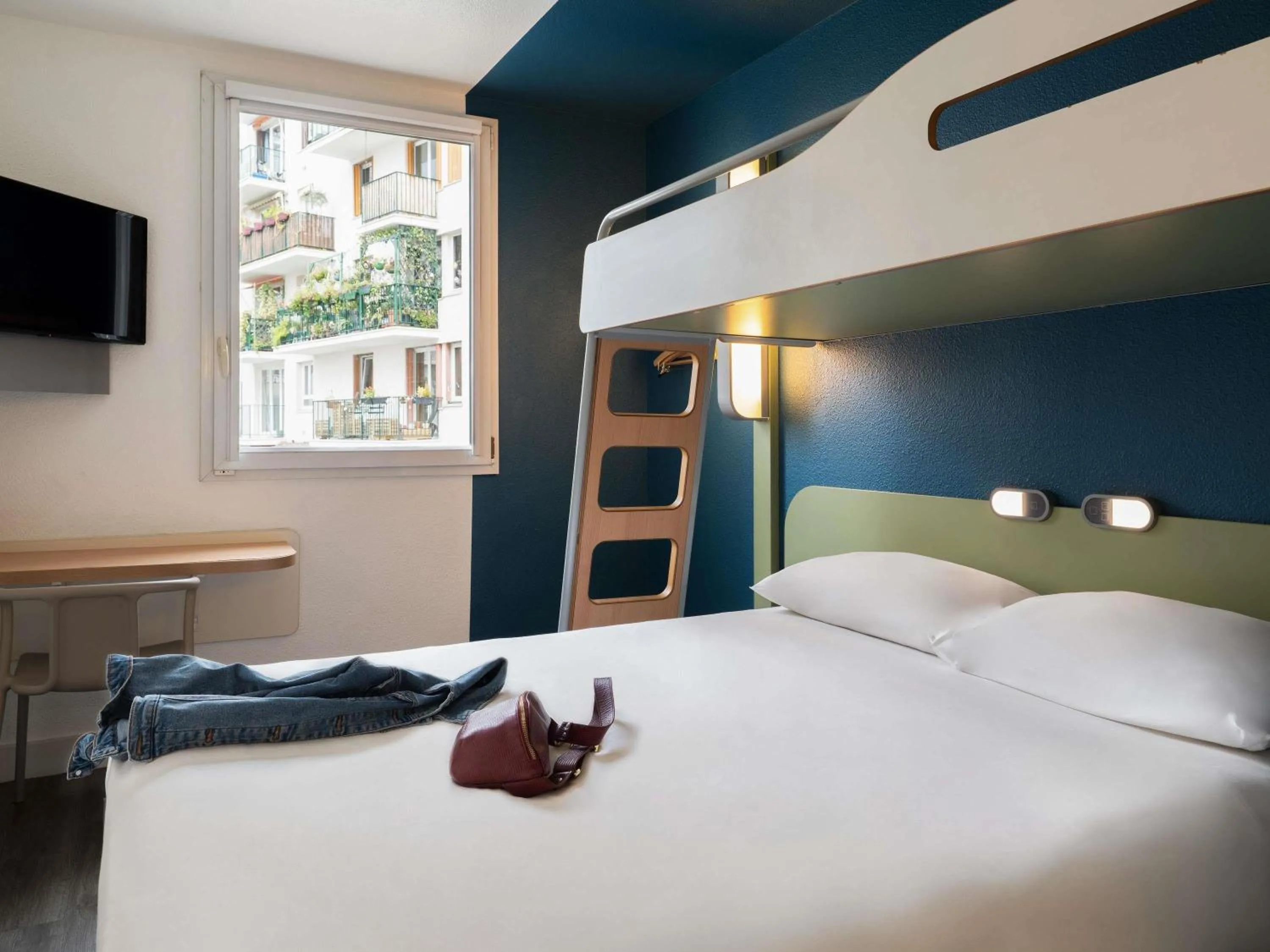 Bedroom, Bed in ibis Budget Paris La Villette 19ème