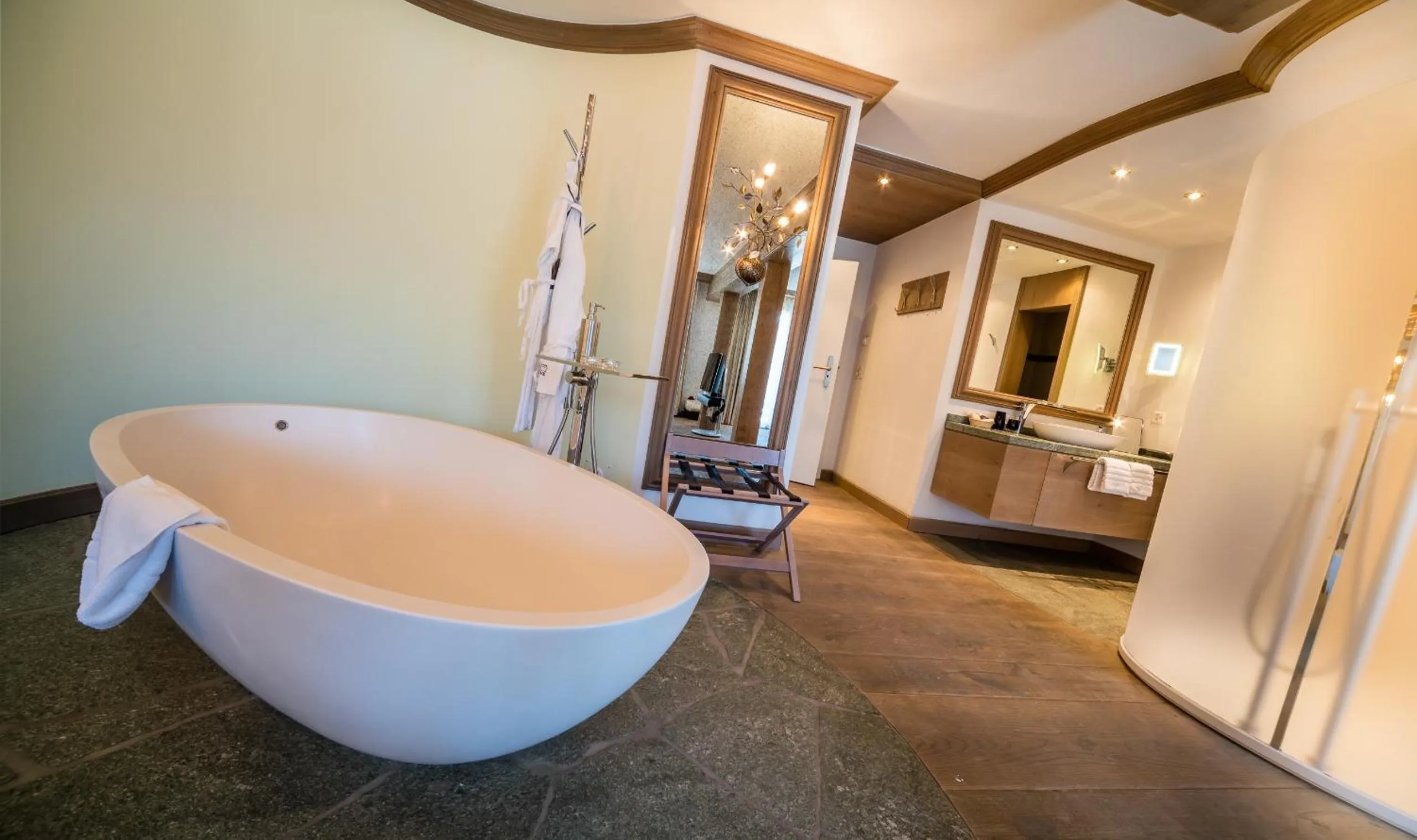 Bath in Hotel Bellerive