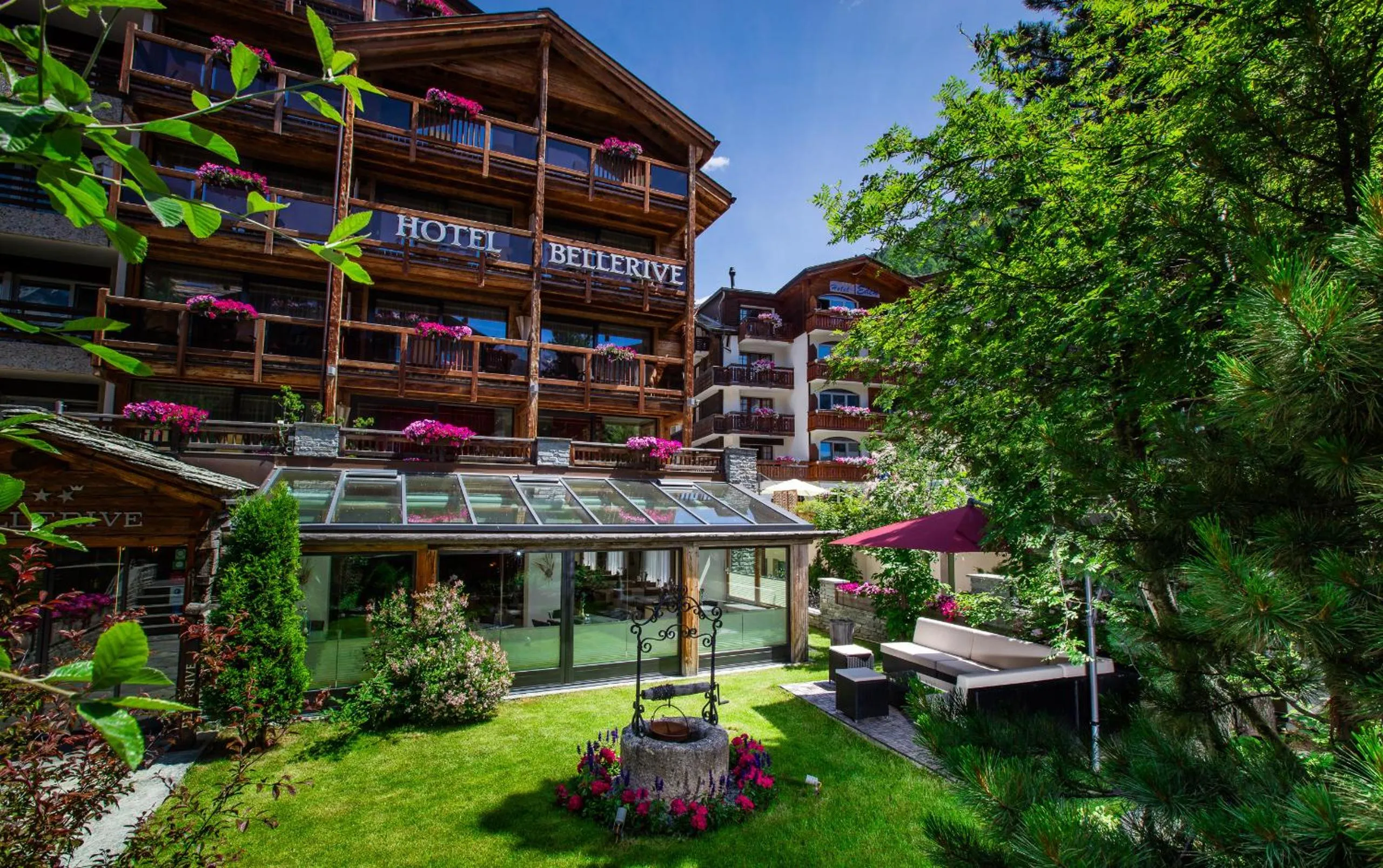 Facade/entrance in Hotel Bellerive