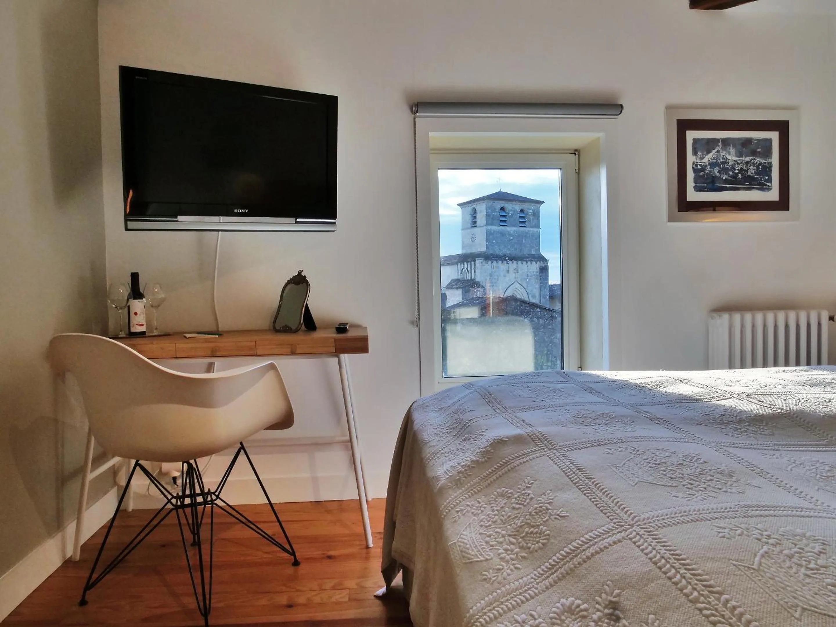 Decorative detail in Clos Monicord