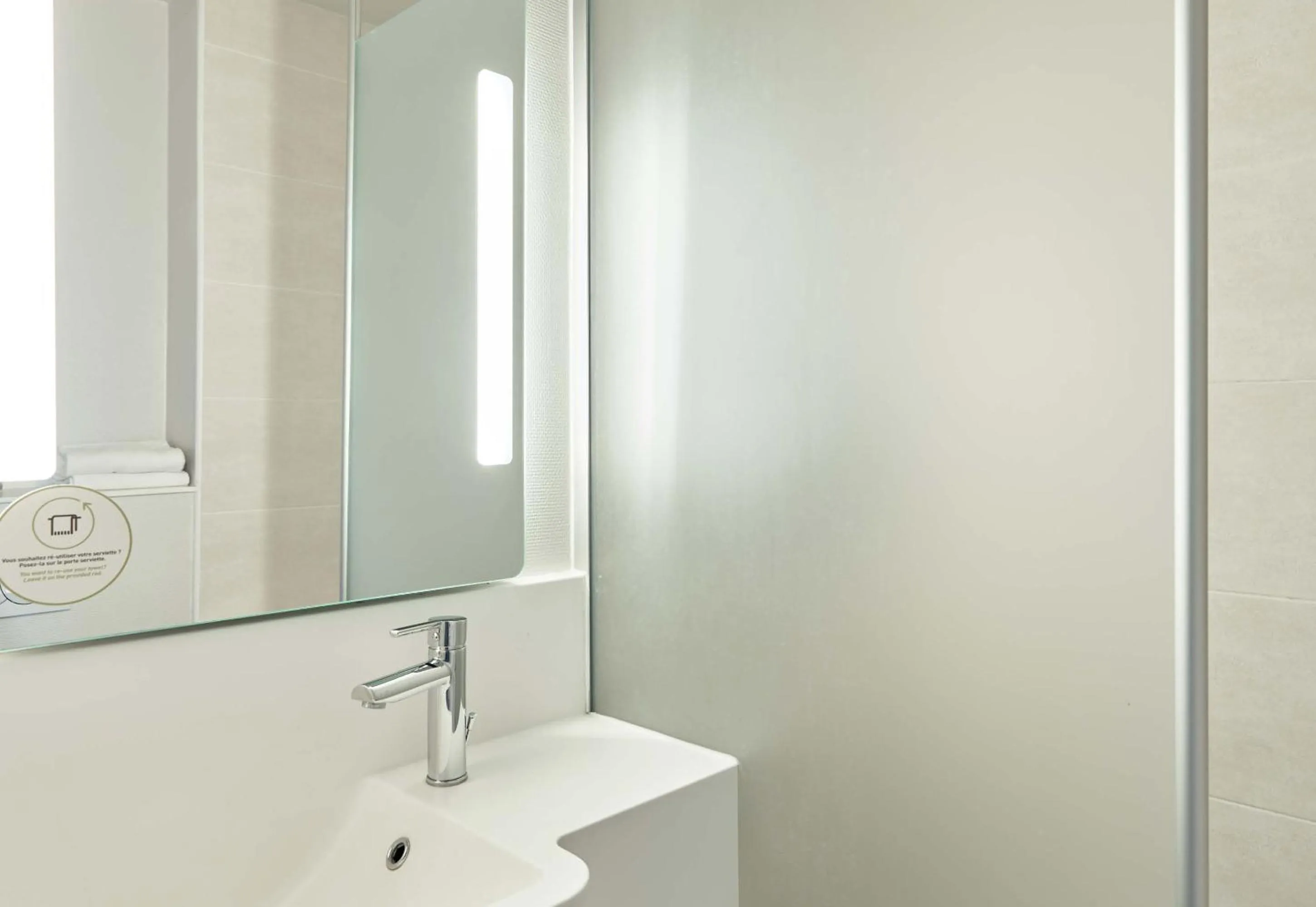 Bathroom in B&B HOTEL Paris Nord Aulnay-sous-Bois