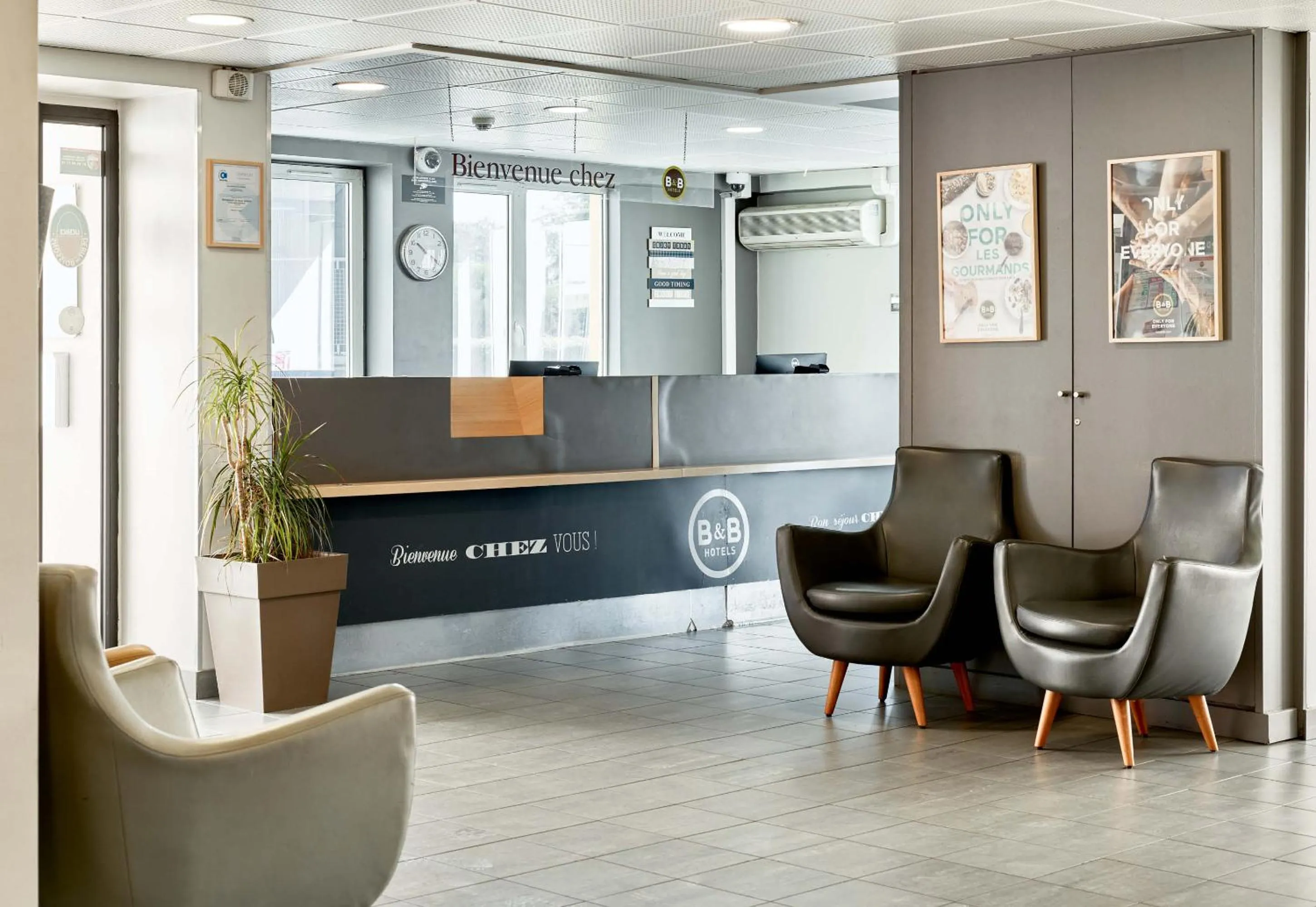 Lobby or reception in B&B HOTEL Paris Nord Aulnay-sous-Bois