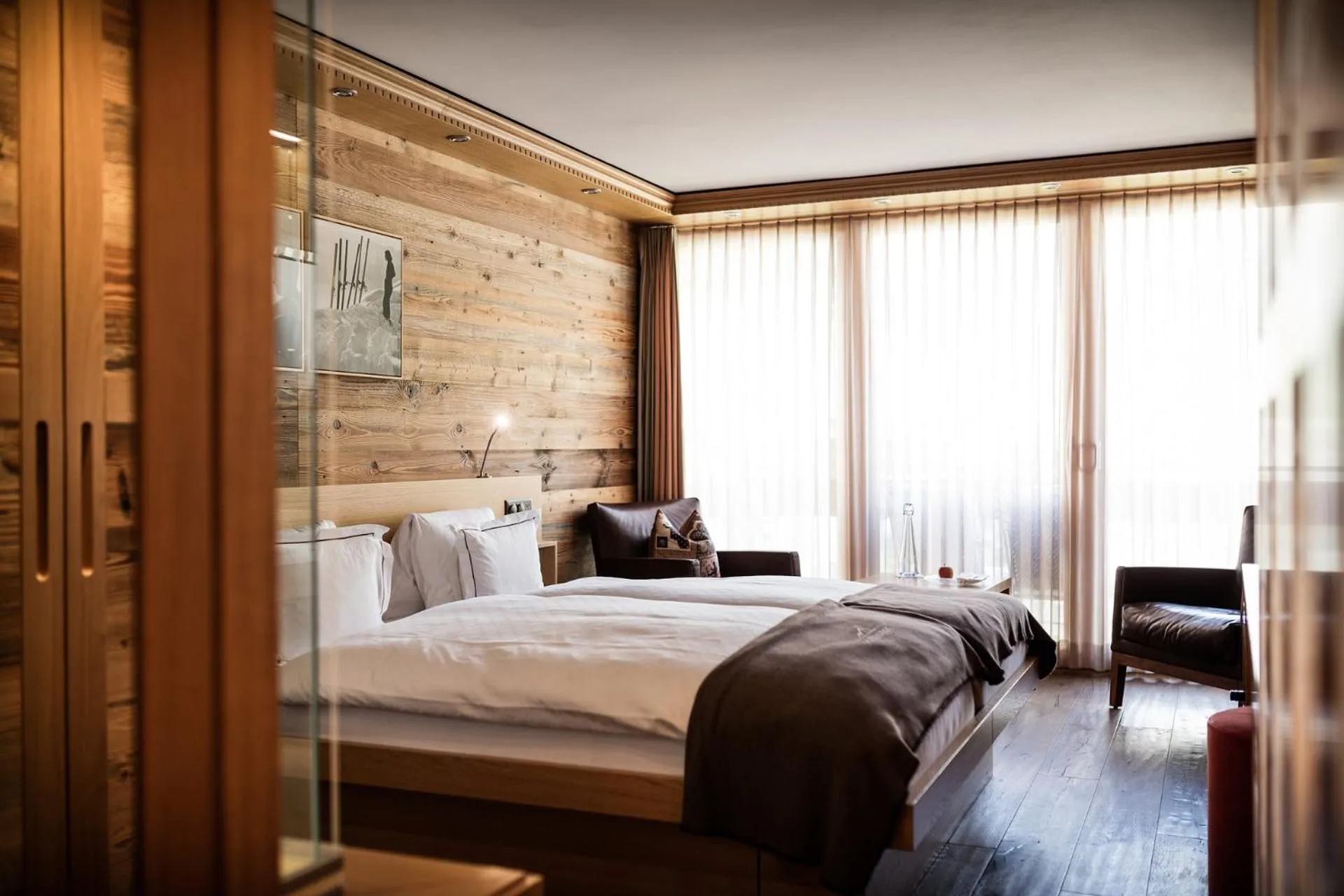 Bedroom, Bed in Relais & Chateaux Schönegg