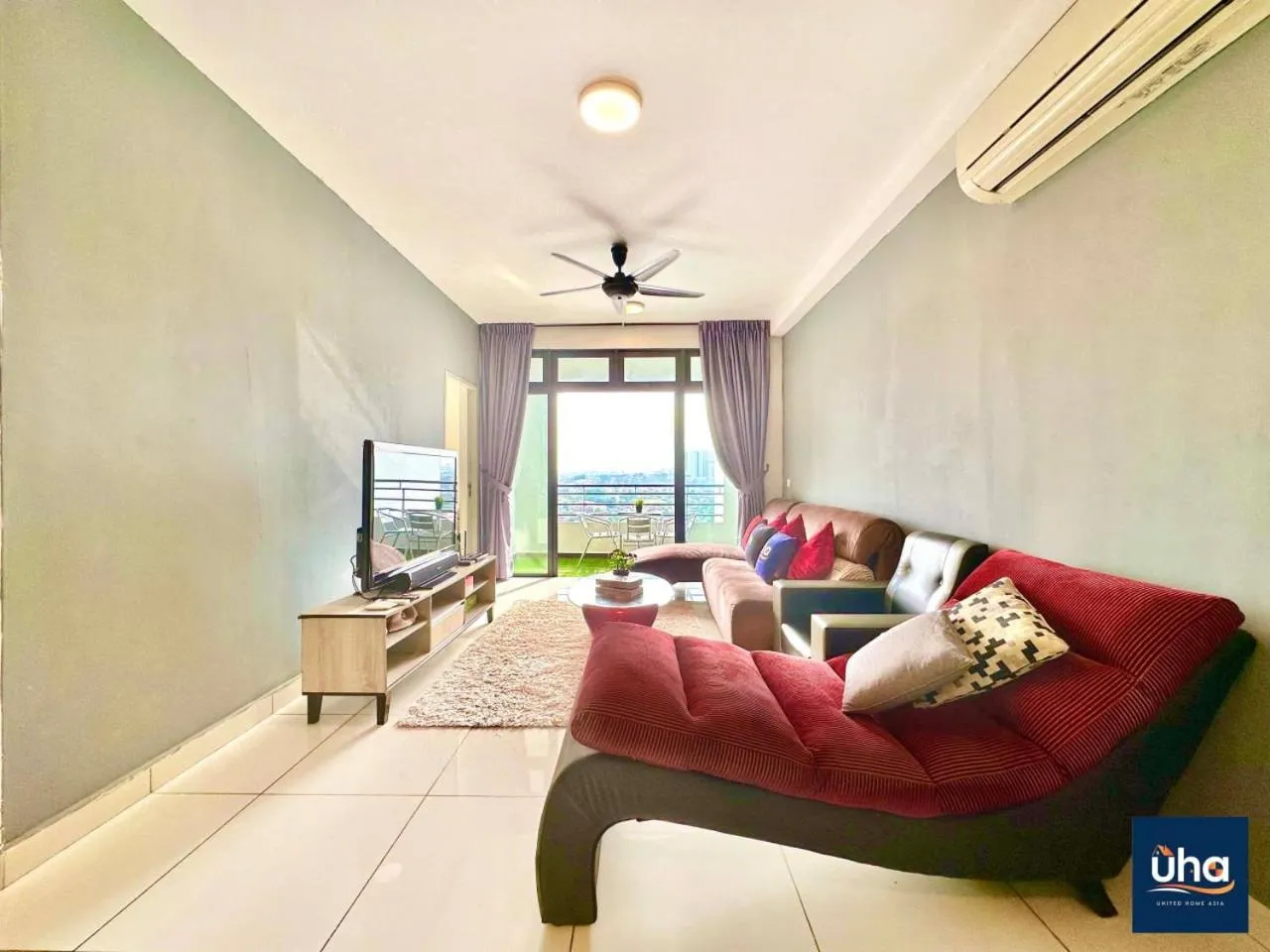 Communal lounge/ TV room in 1 Tebrau Residences By RR JBcity