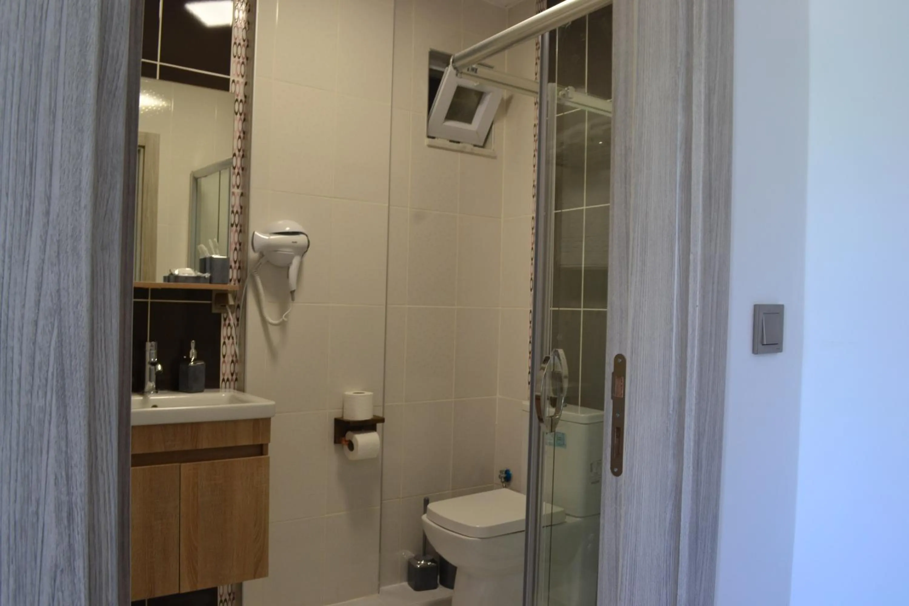 Bathroom in Parli Hotel