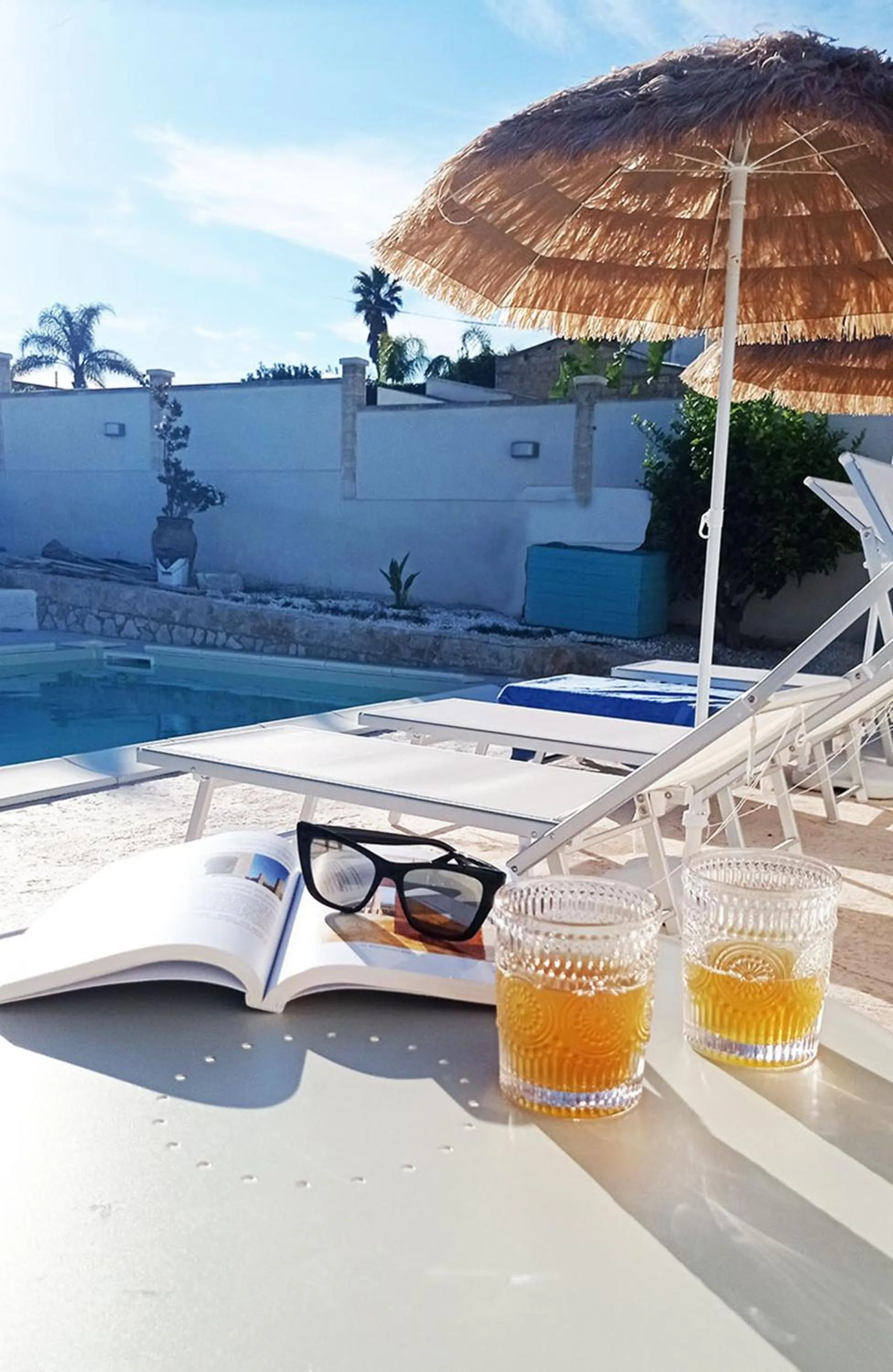 Swimming pool in I Gufi Bed & Breakfast Marzamemi