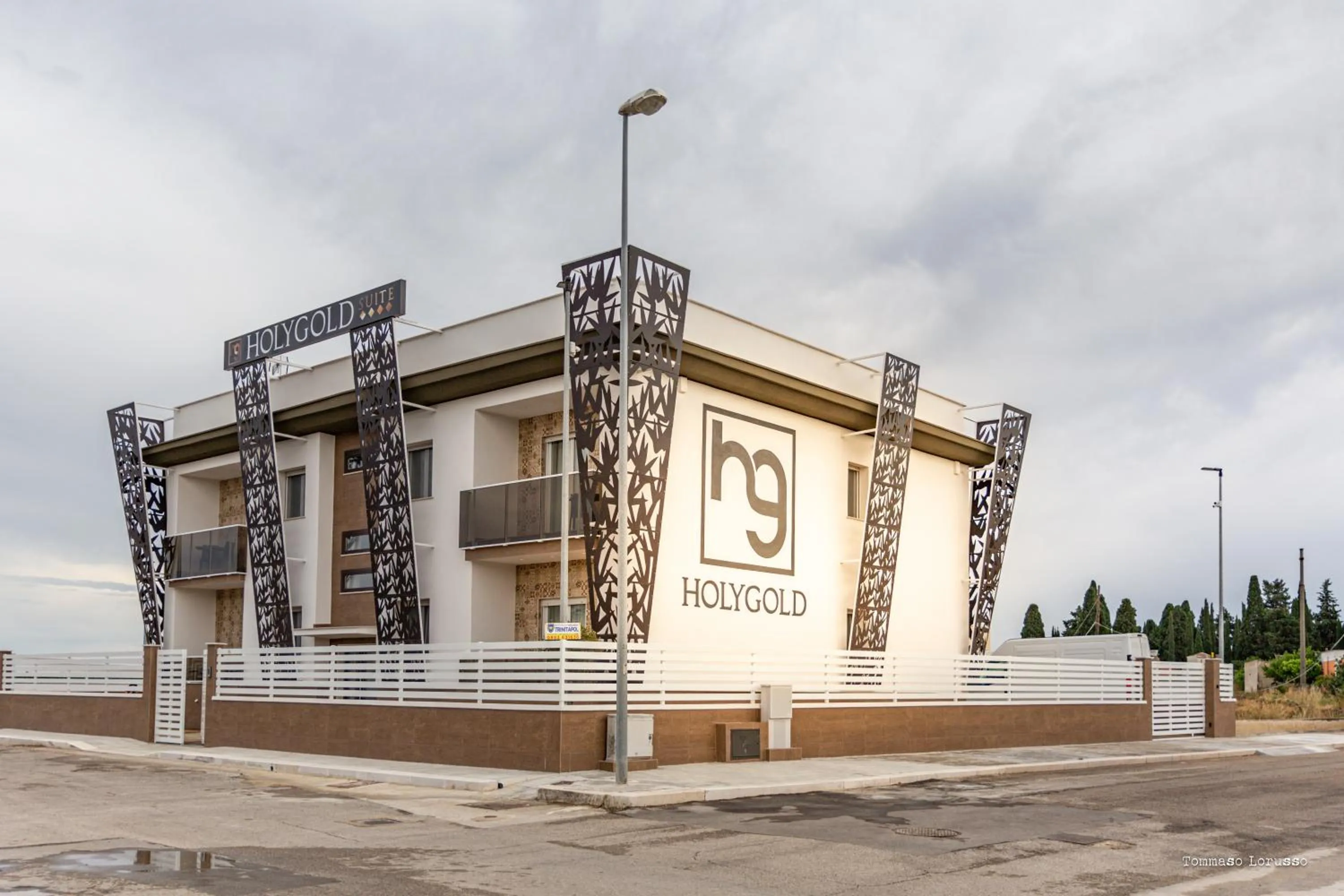 Property building in HOLYGOLD Suite ****