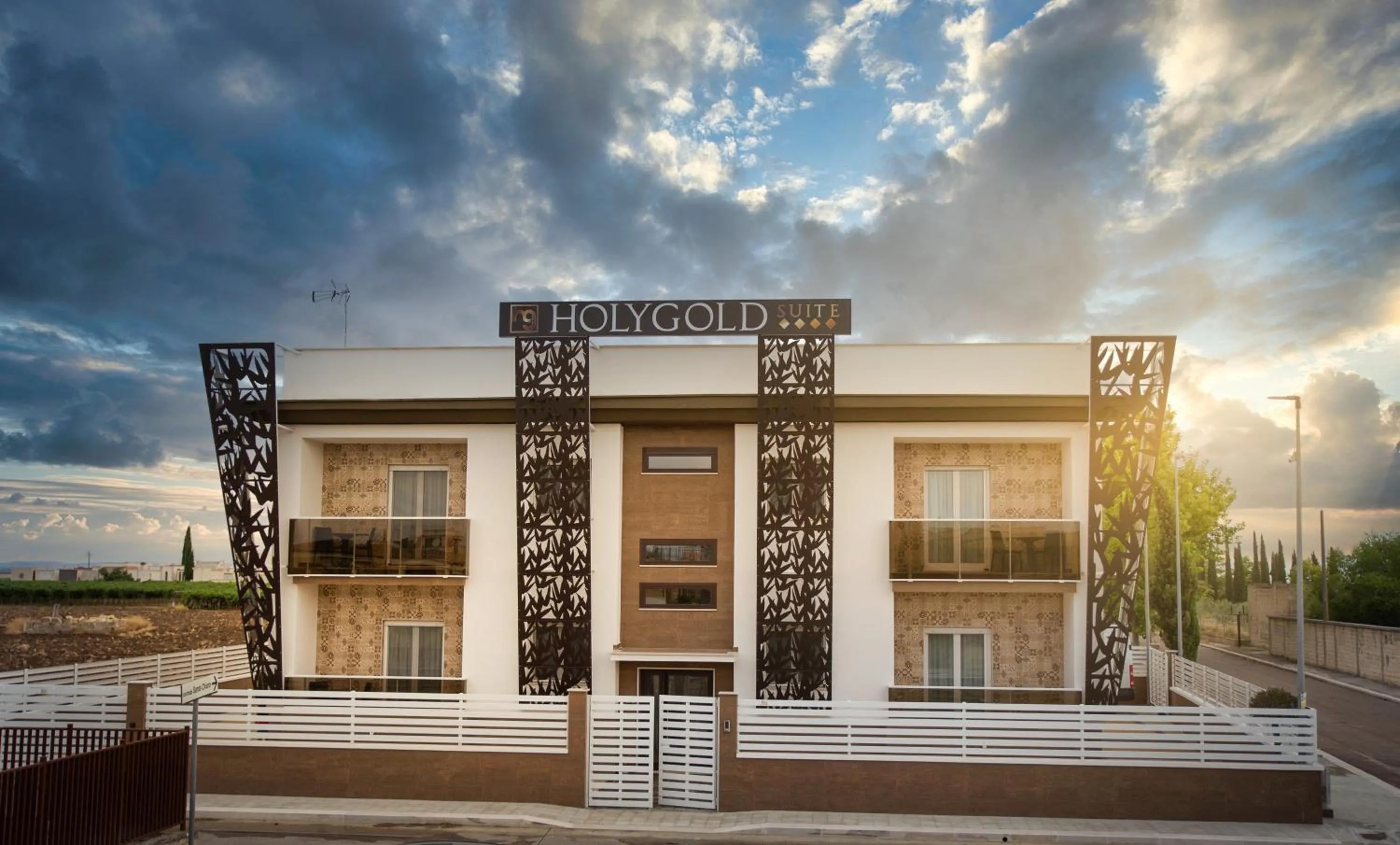 Property building in HOLYGOLD Suite ****