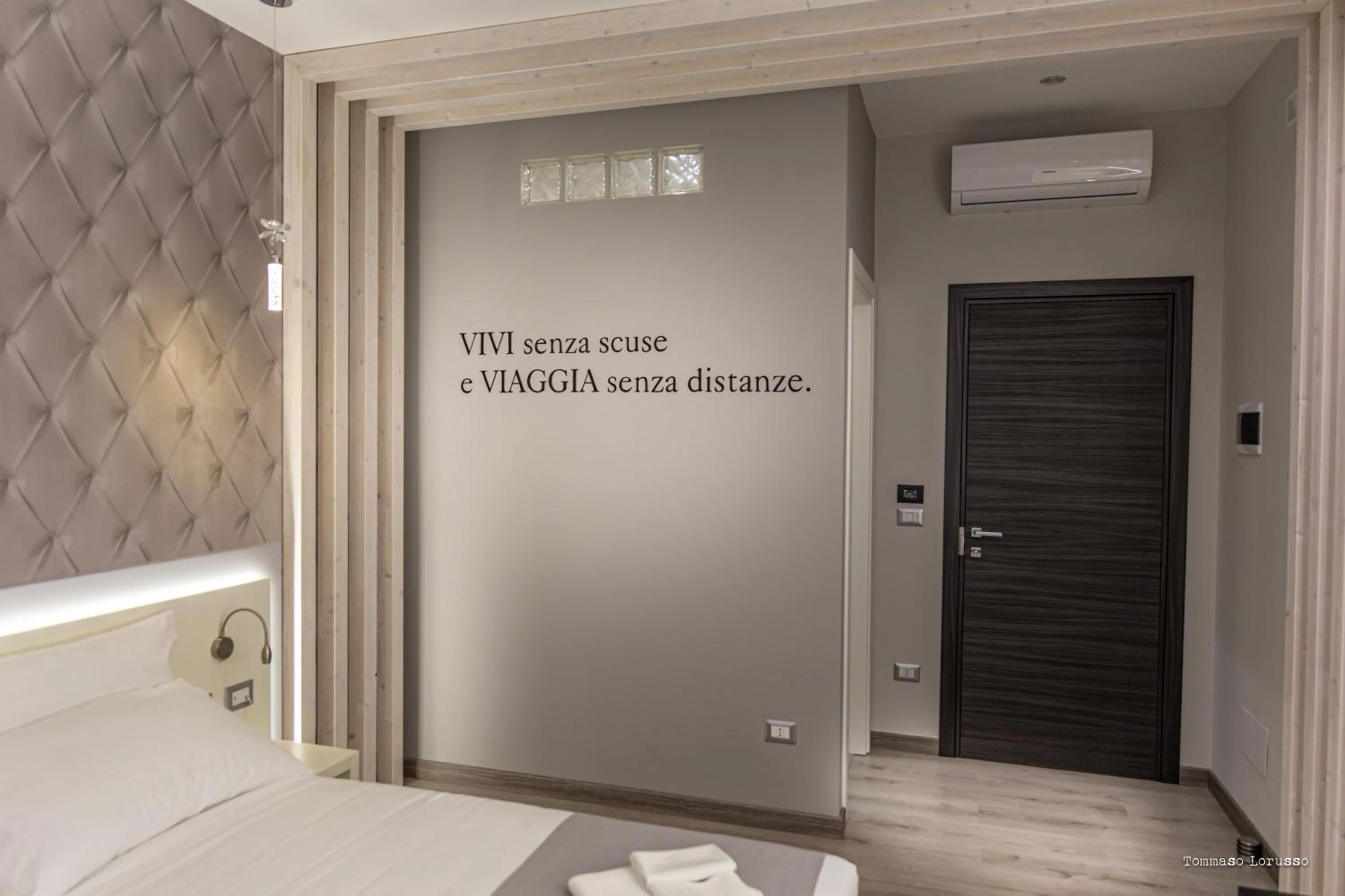 Bedroom, Bed in HOLYGOLD Suite ****