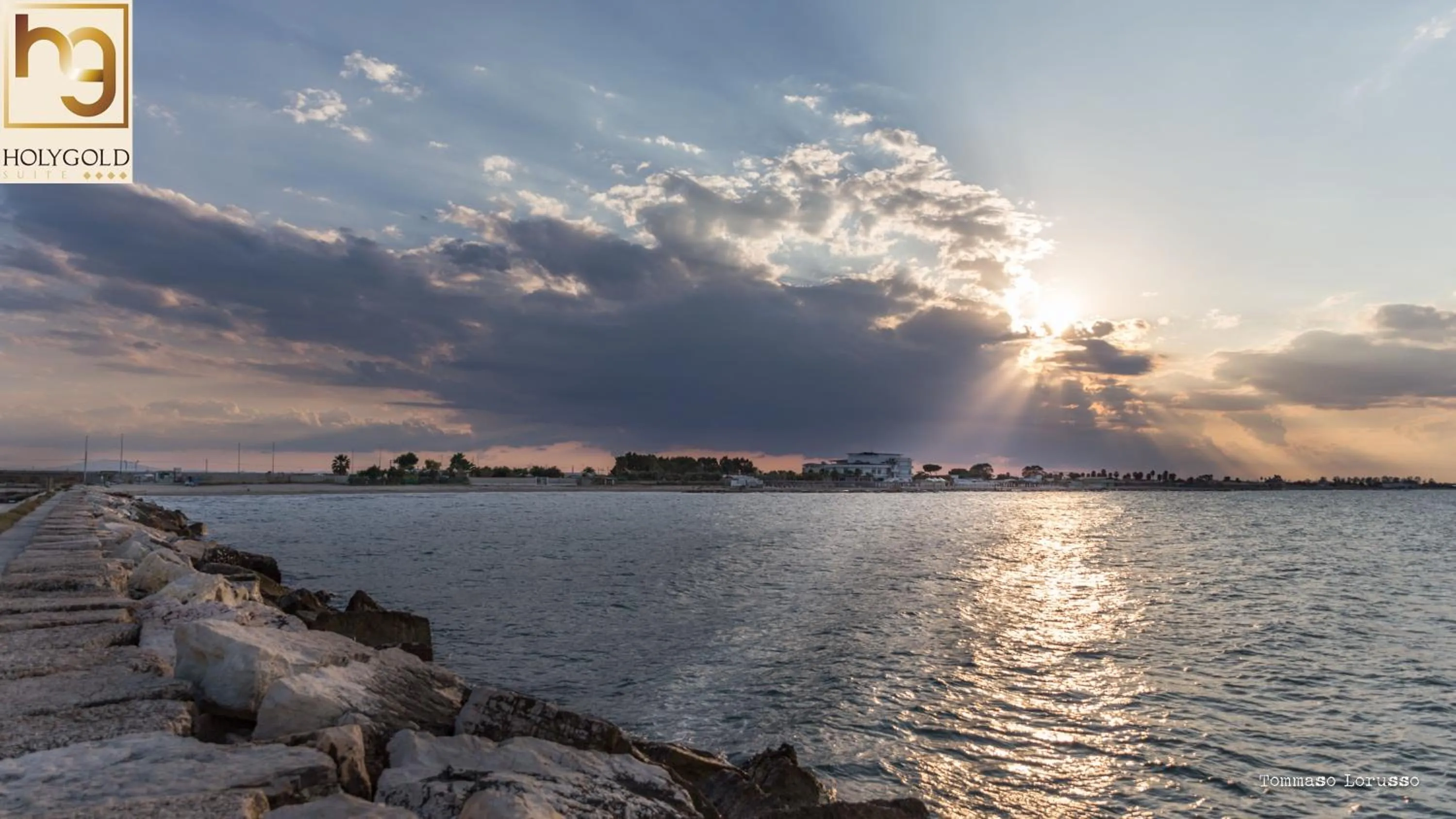 Natural landscape in HOLYGOLD Suite ****