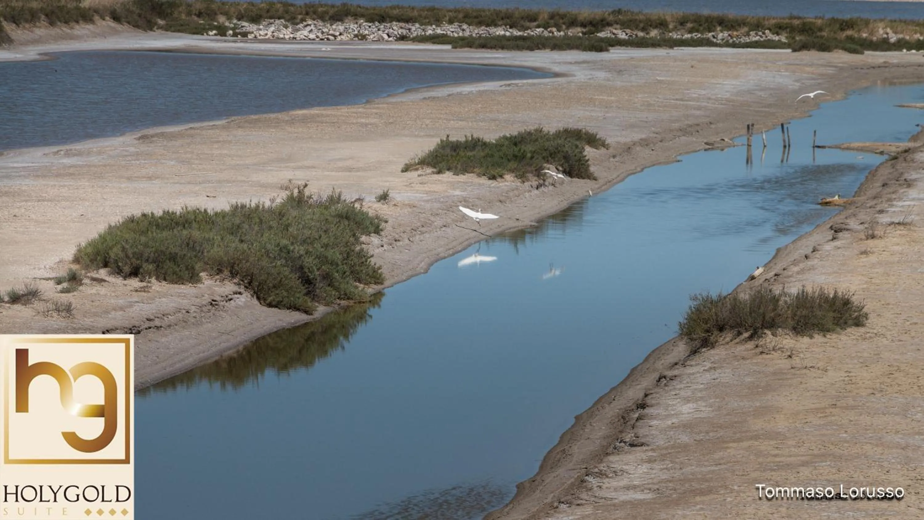 Hiking in HOLYGOLD Suite ****