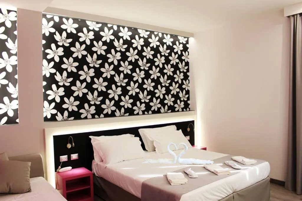 Bed in HOLYGOLD Suite ****