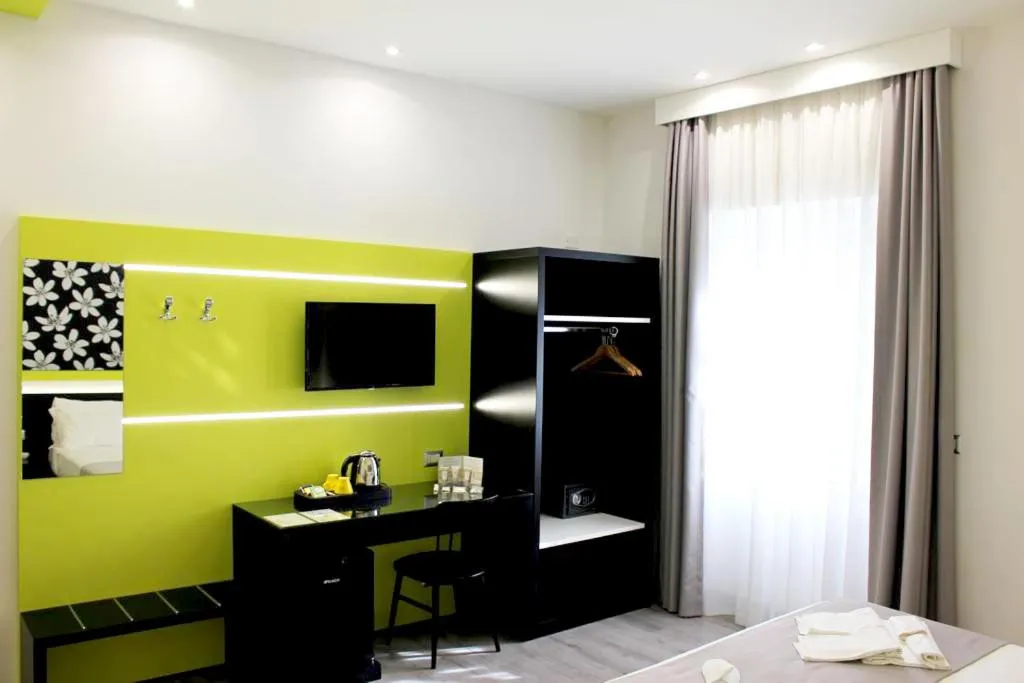 Bed in HOLYGOLD Suite ****