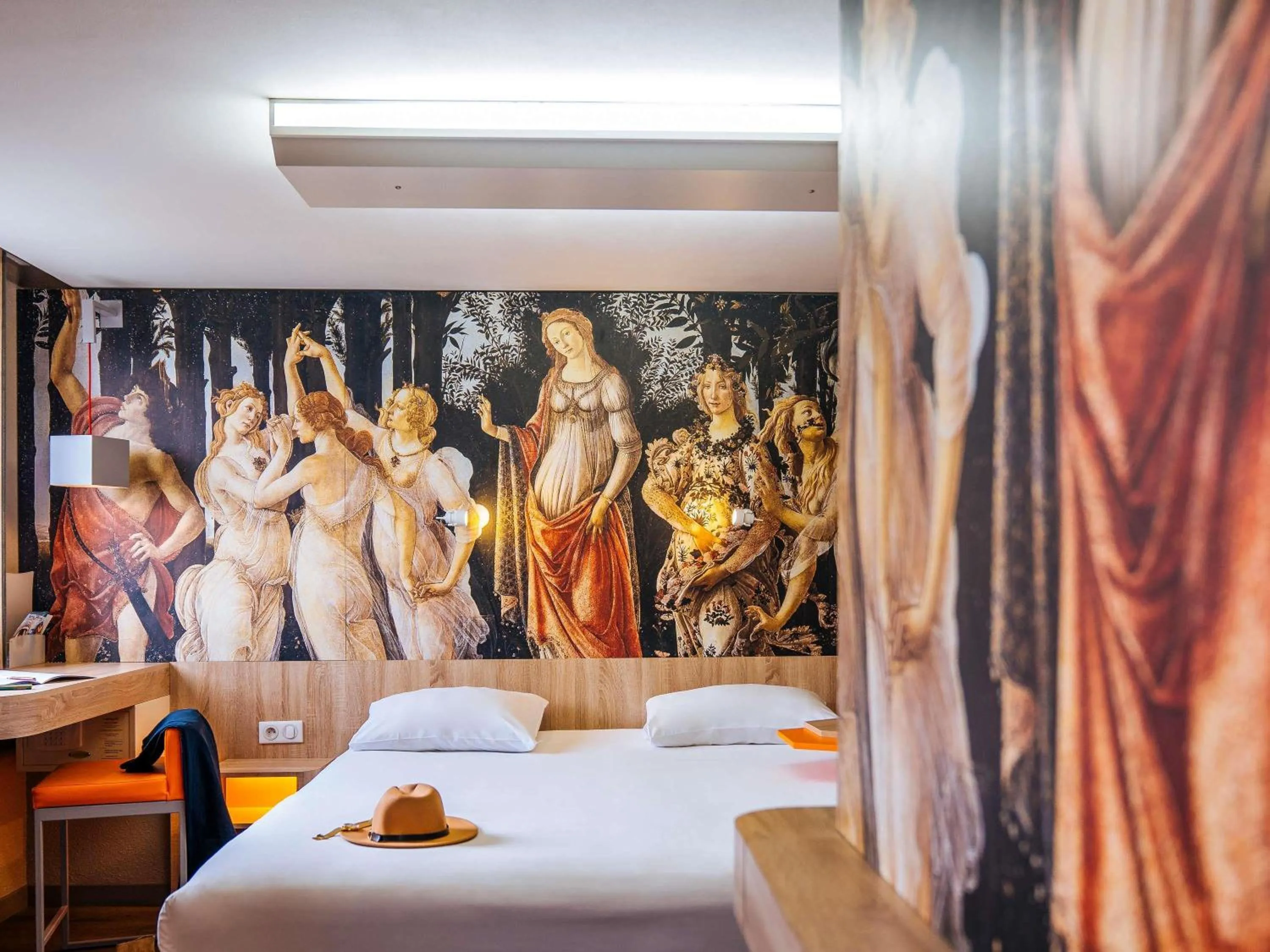 Bedroom, Bed in Ibis Styles Lille Marcq En Baroeul