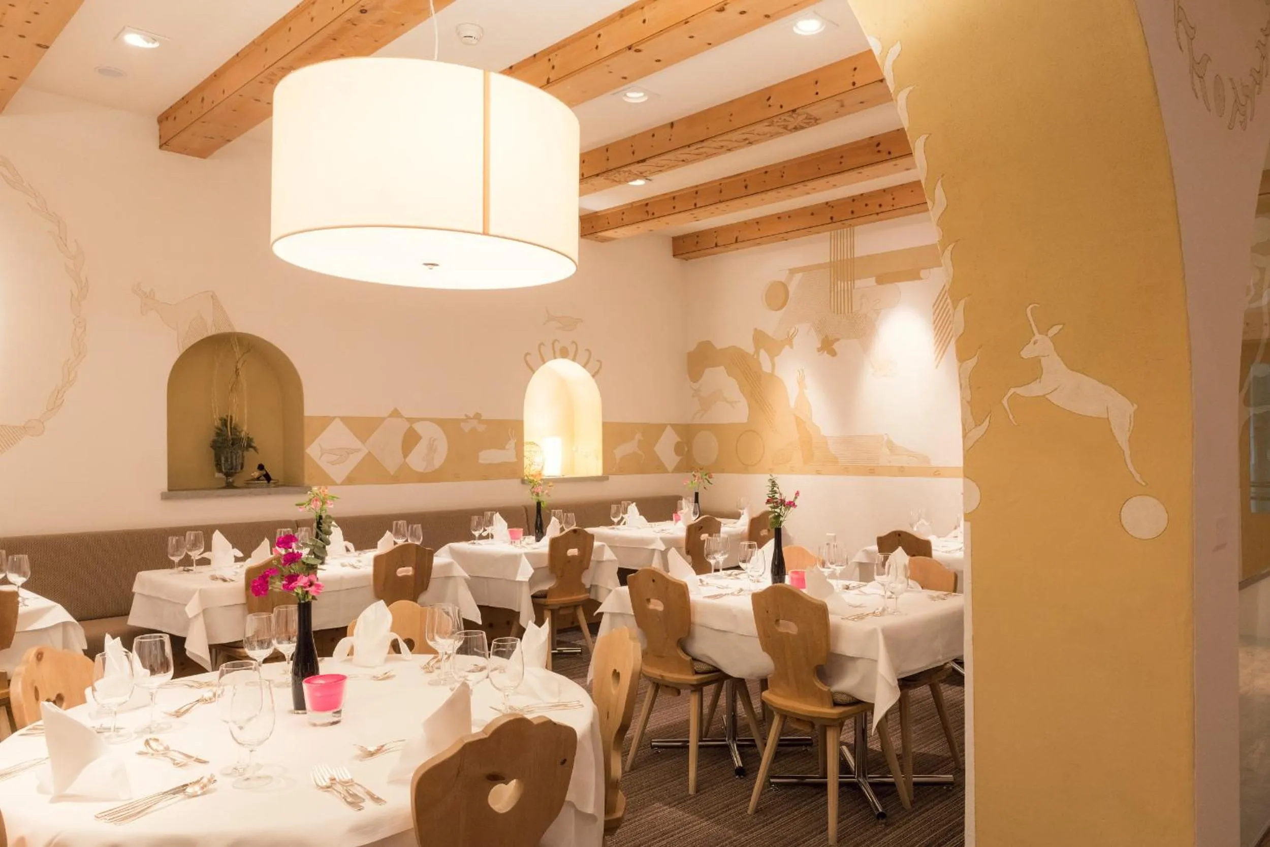 Restaurant/places to eat in Sporthotel Pontresina