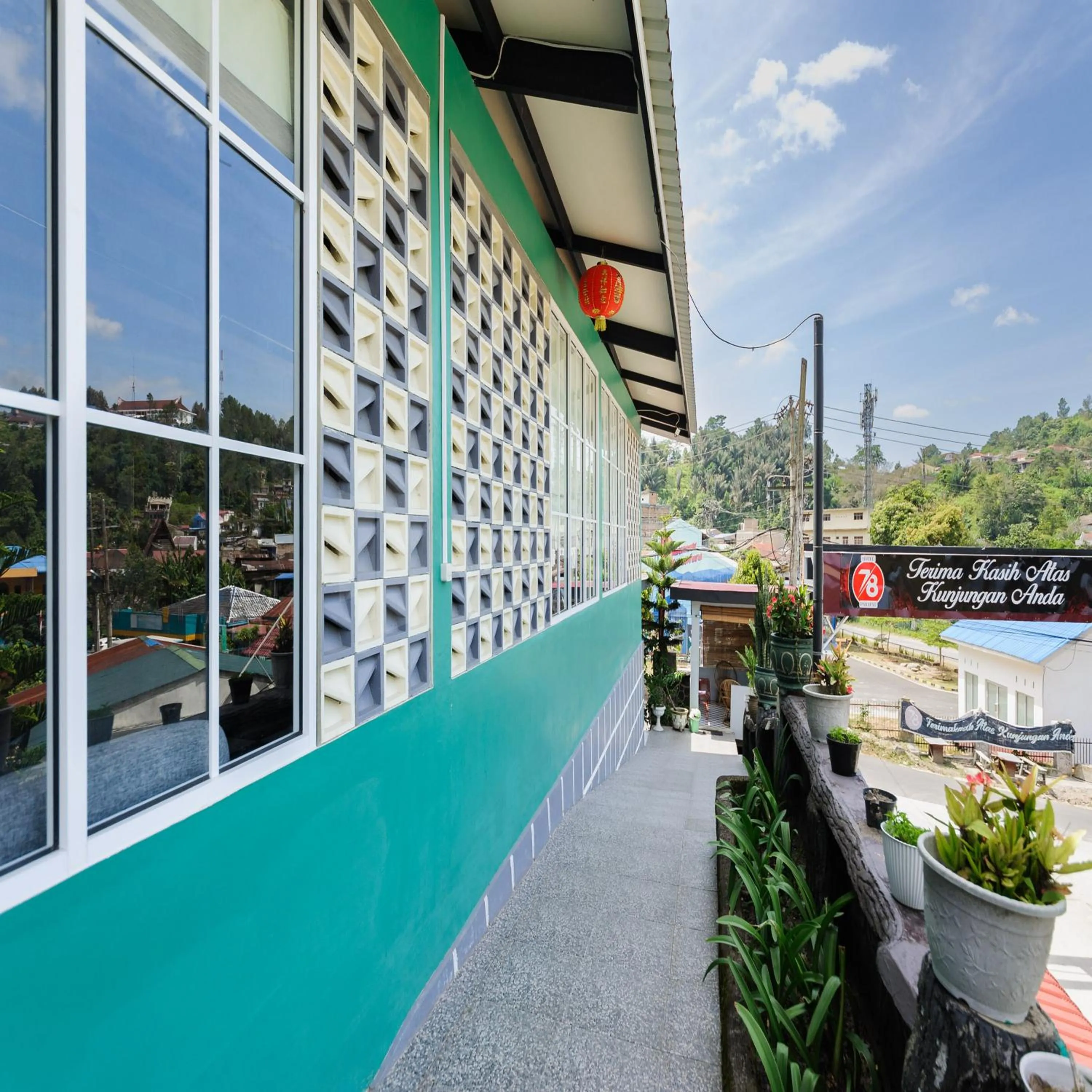 Property building in Hotel 78 Parapat Mitra RedDoorz