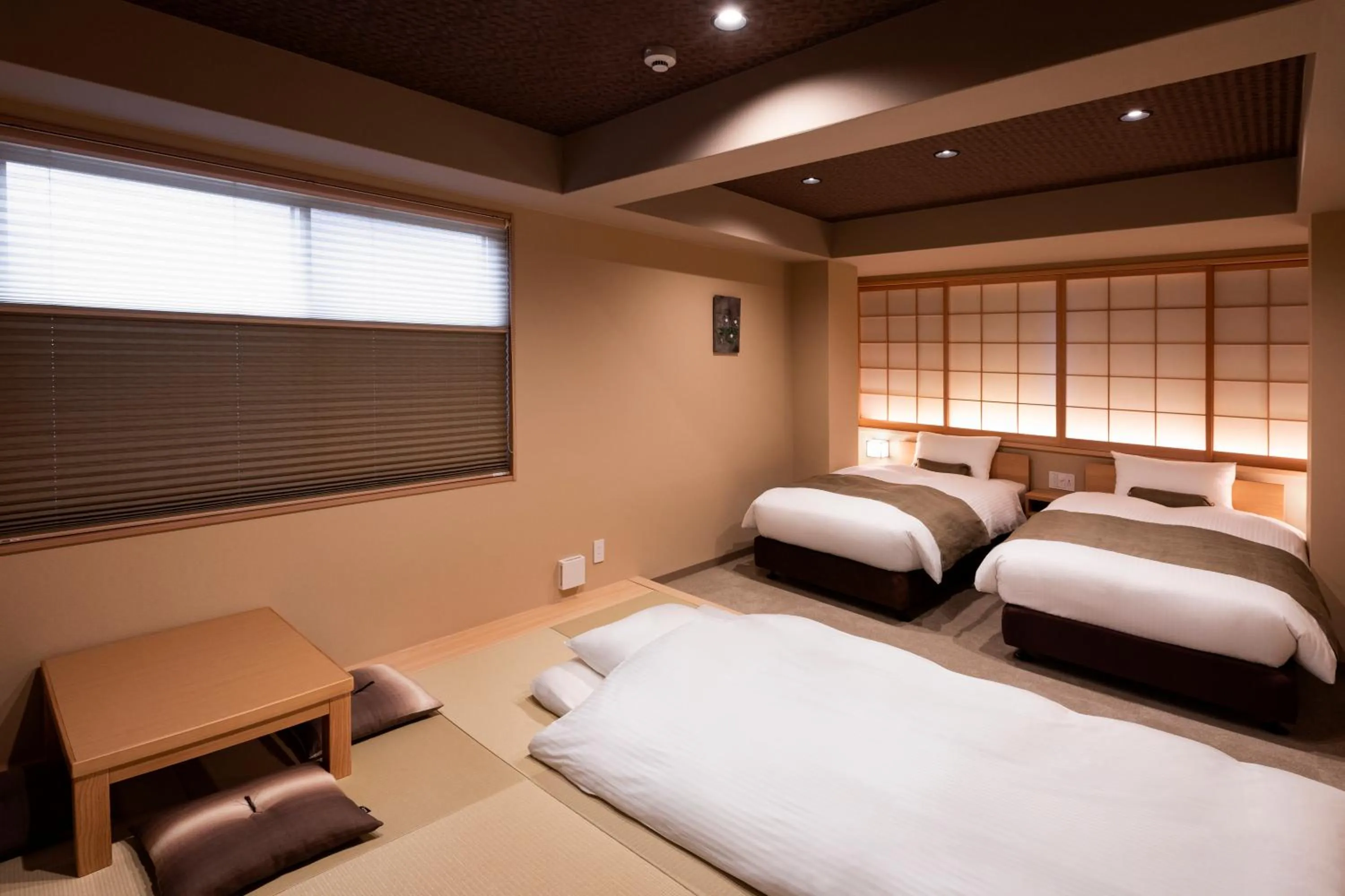 Photo of the whole room, Bed in Rinn Kitagomon
