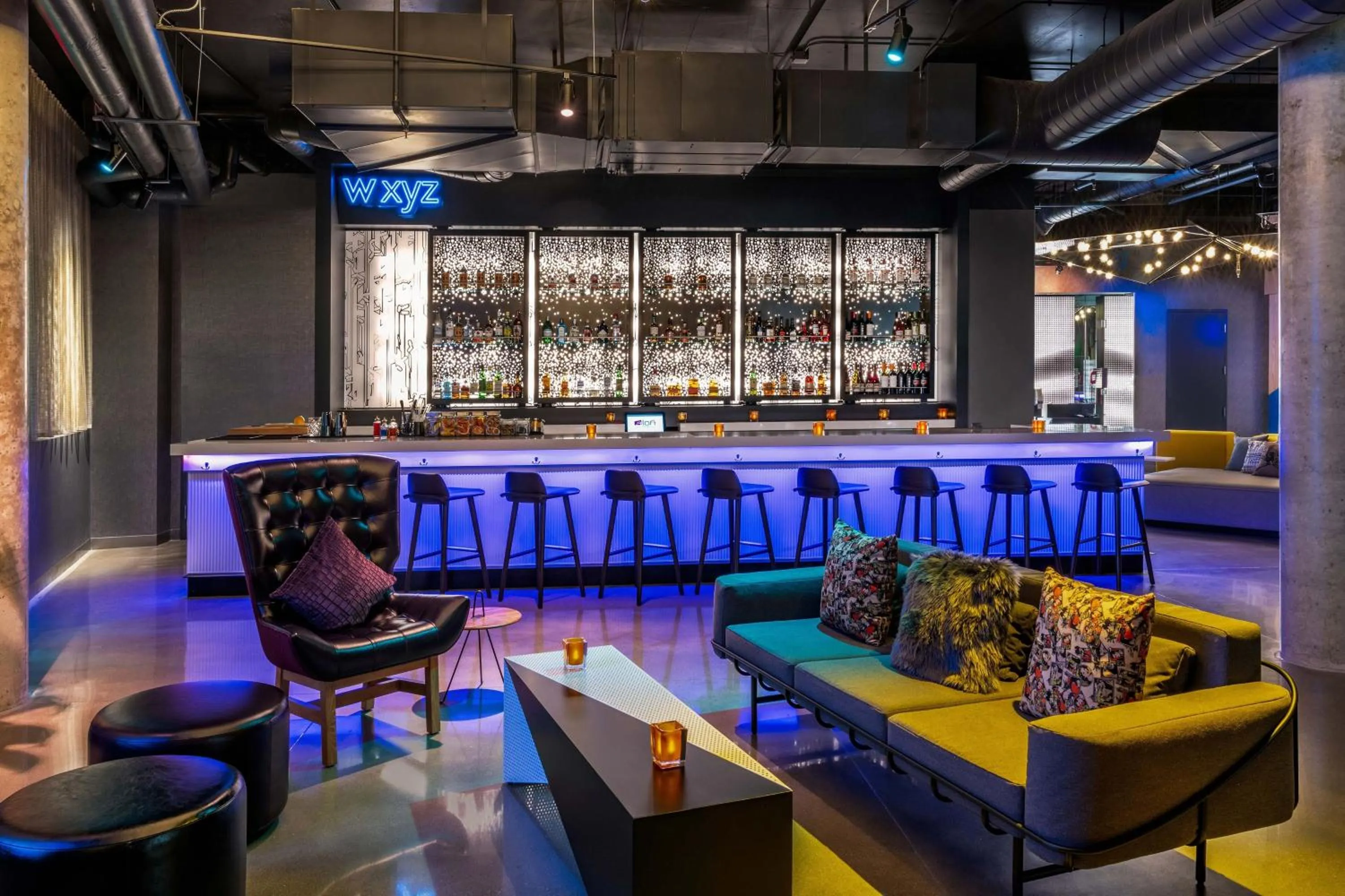 Lounge or bar in Aloft Denver North Westminster