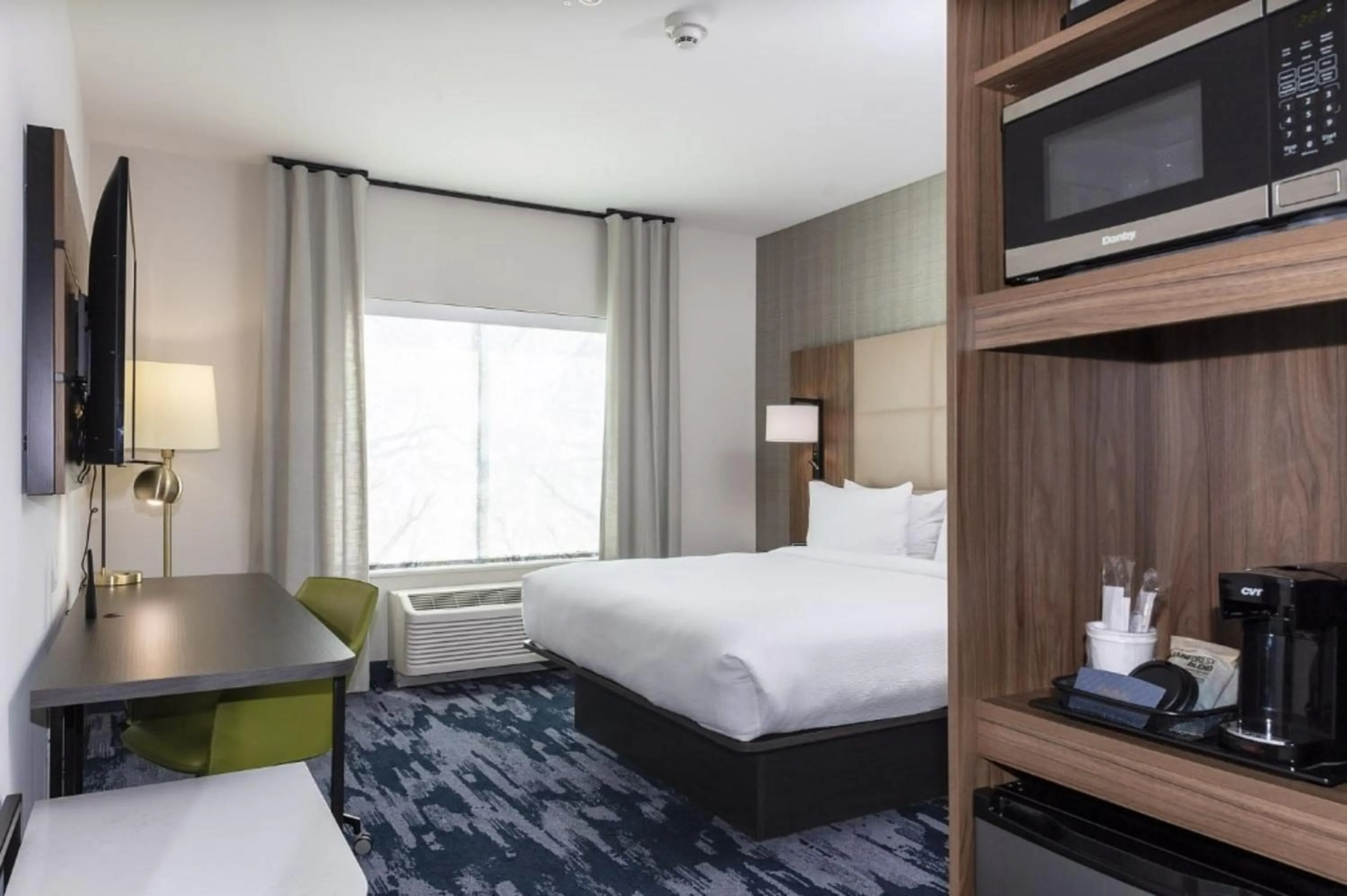 Bed in Fairfield Inn & Suites Monahans