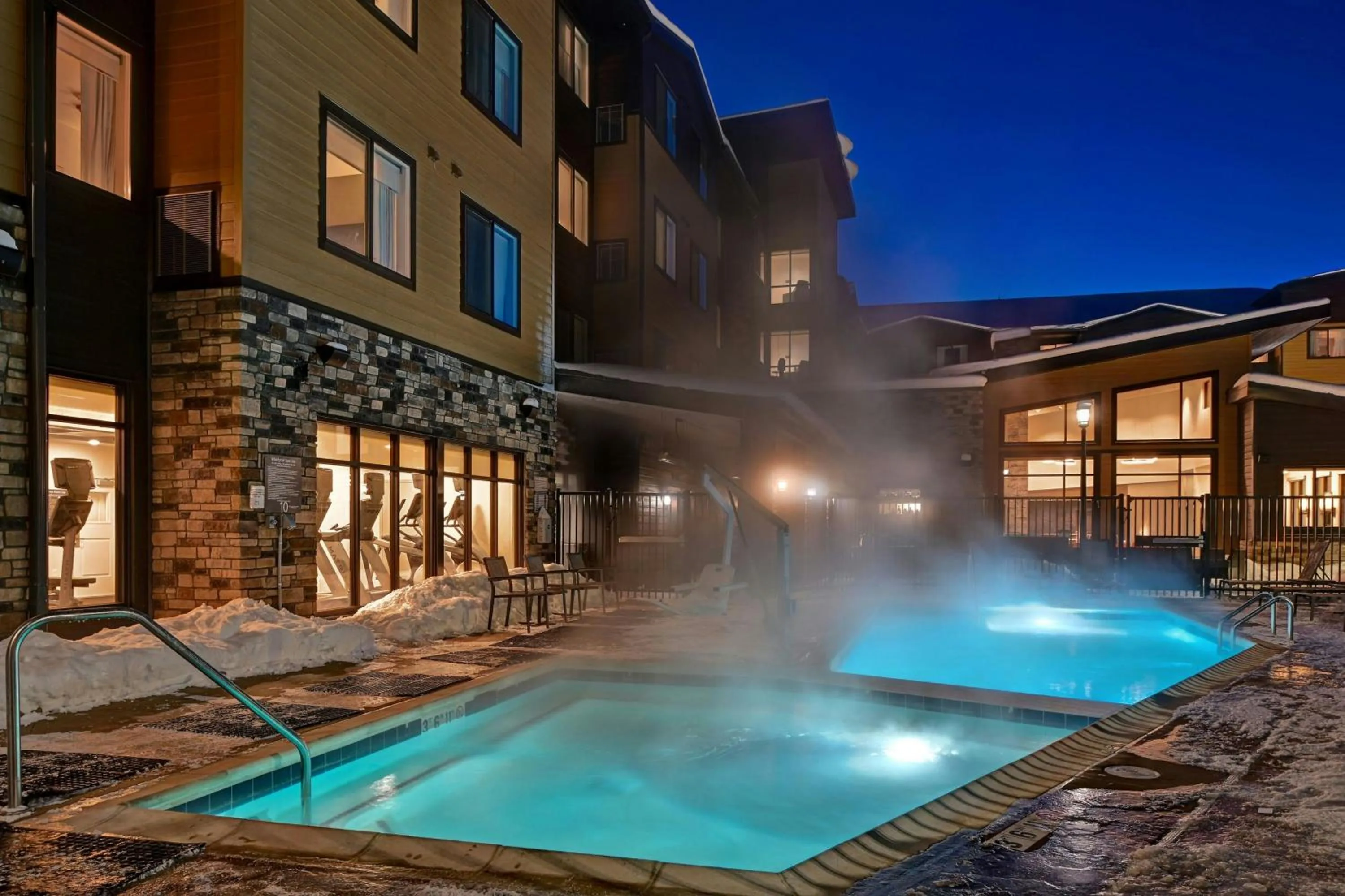Swimming pool in Residence Inn by Marriott Steamboat Springs