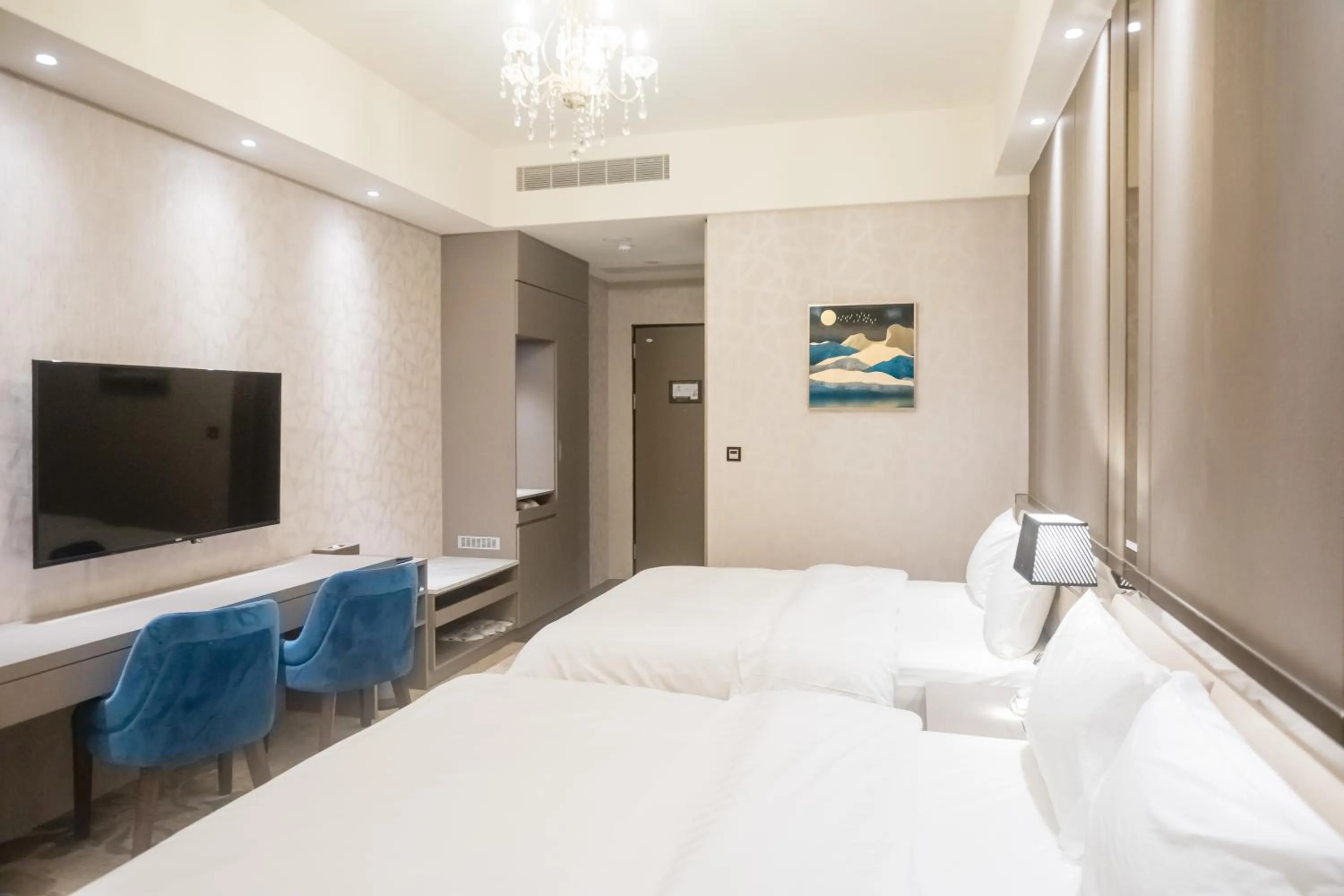 Photo of the whole room, Bed in Grand Hotel Lili