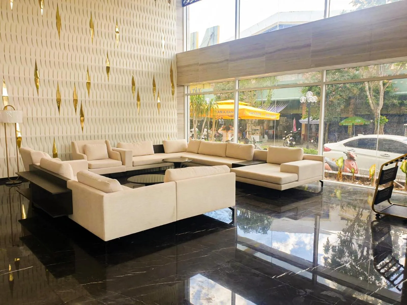 Property building in Diamond Stars Ben Tre Hotel