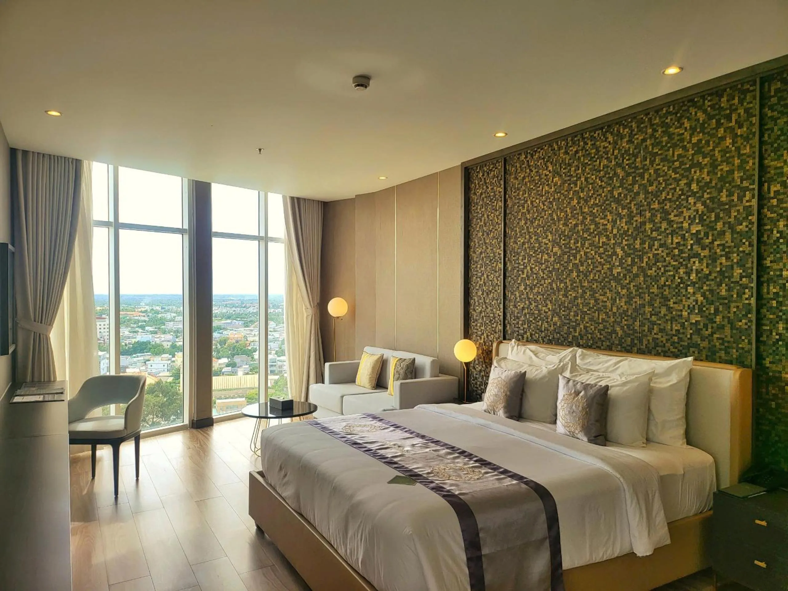 Bedroom, Bed in Diamond Stars Ben Tre Hotel