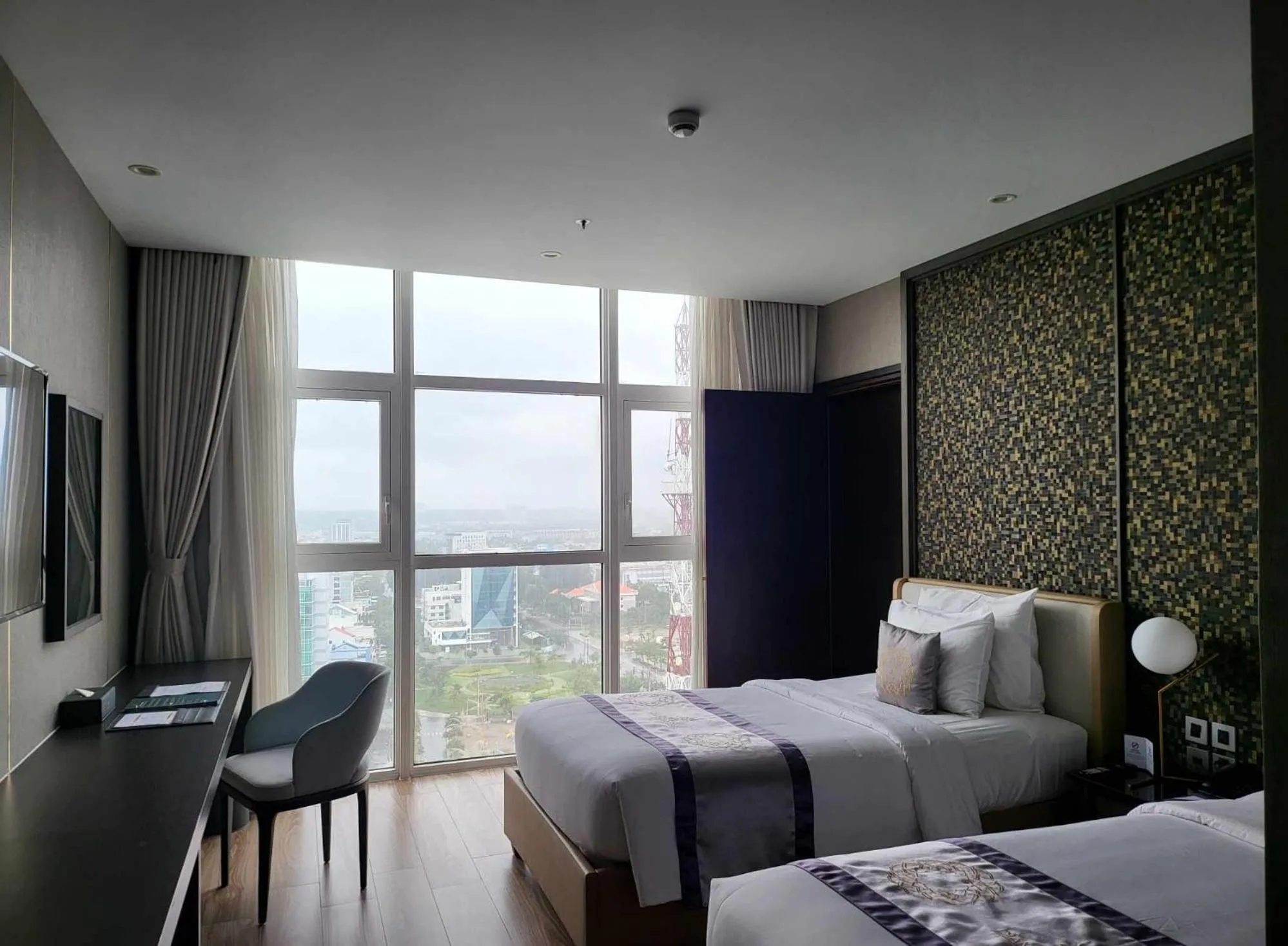 Bed in Diamond Stars Ben Tre Hotel