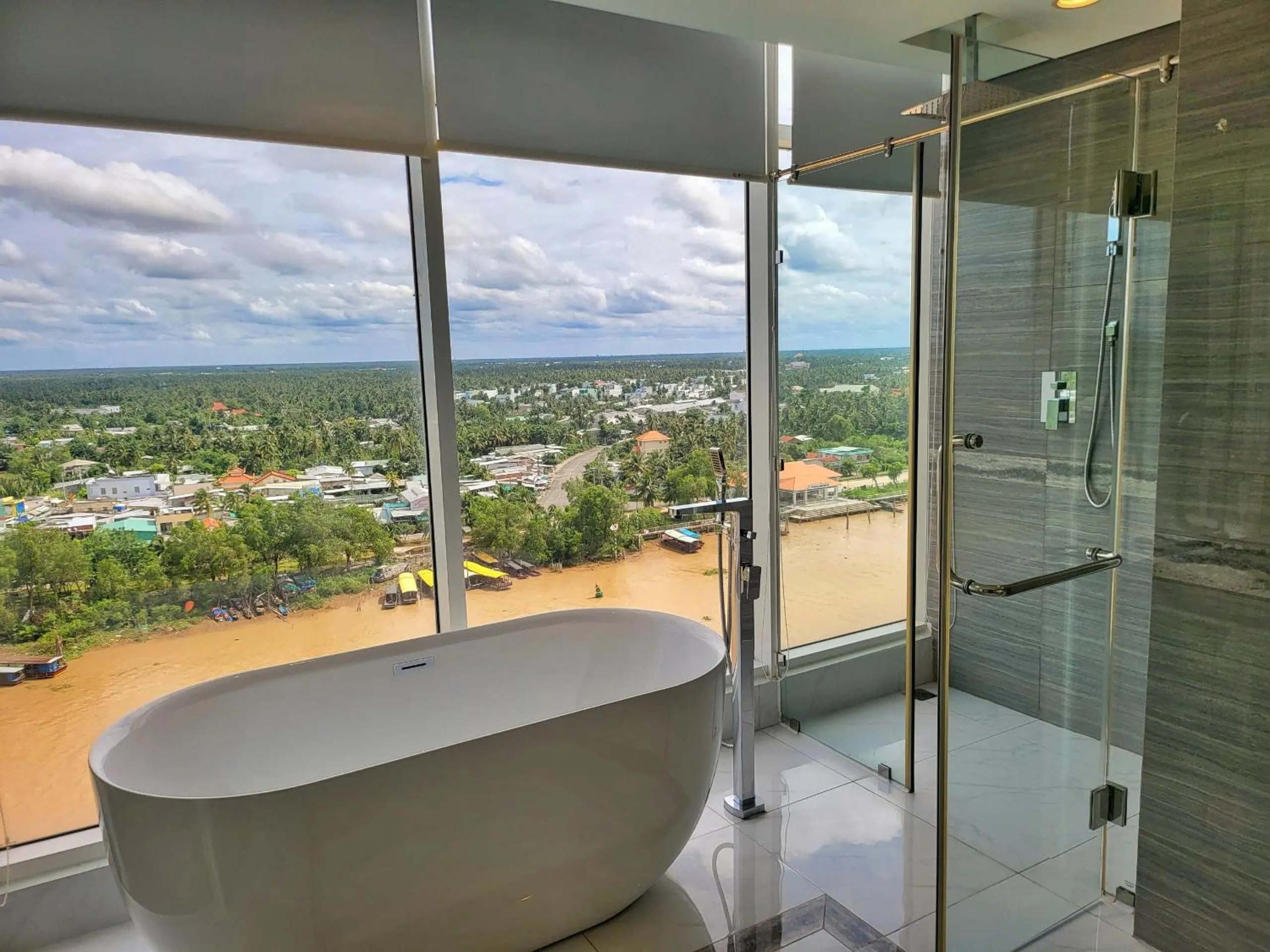 Diamond Stars Ben Tre Hotel