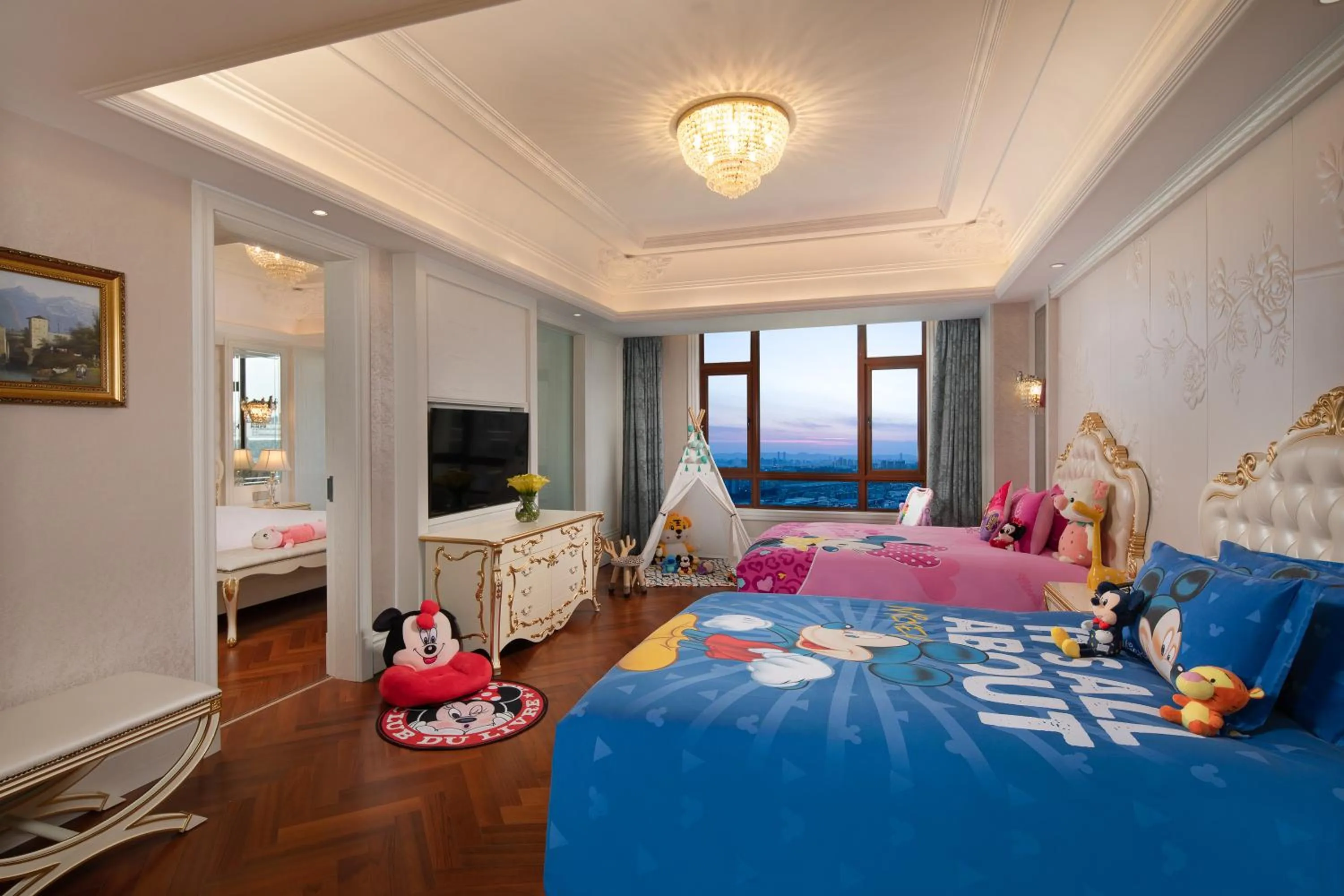 Bedroom, Bed in Wyndham Grand Kunming East