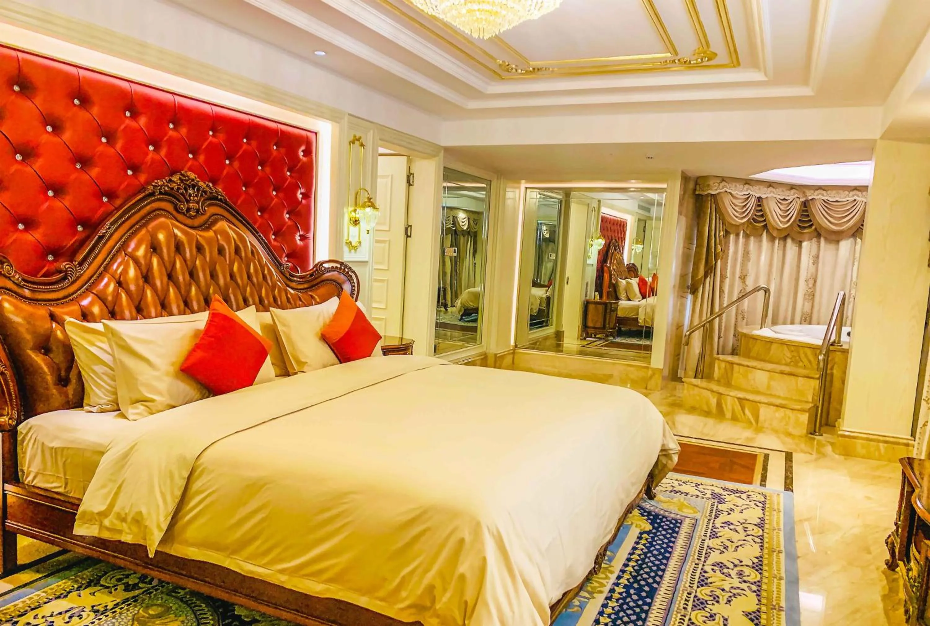 Bed in Wyndham Grand Kunming East