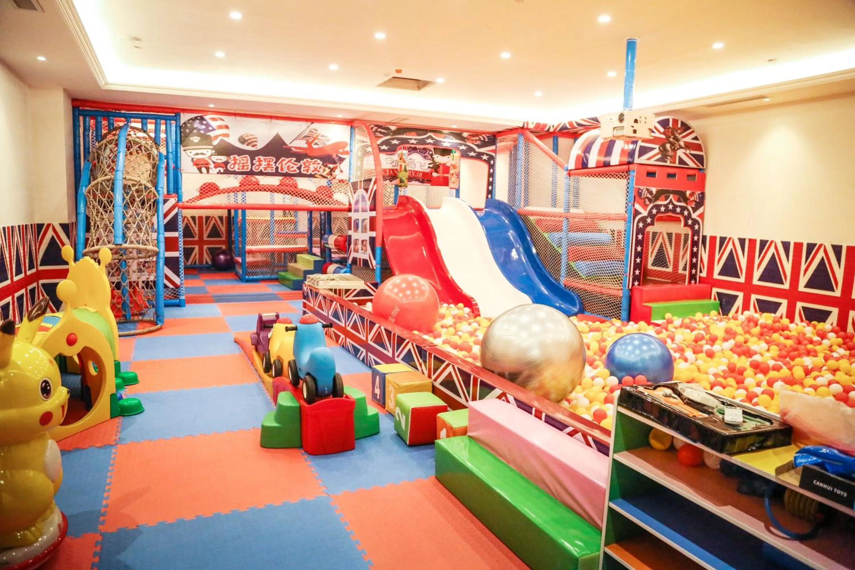 Kids's club in Wyndham Grand Kunming East