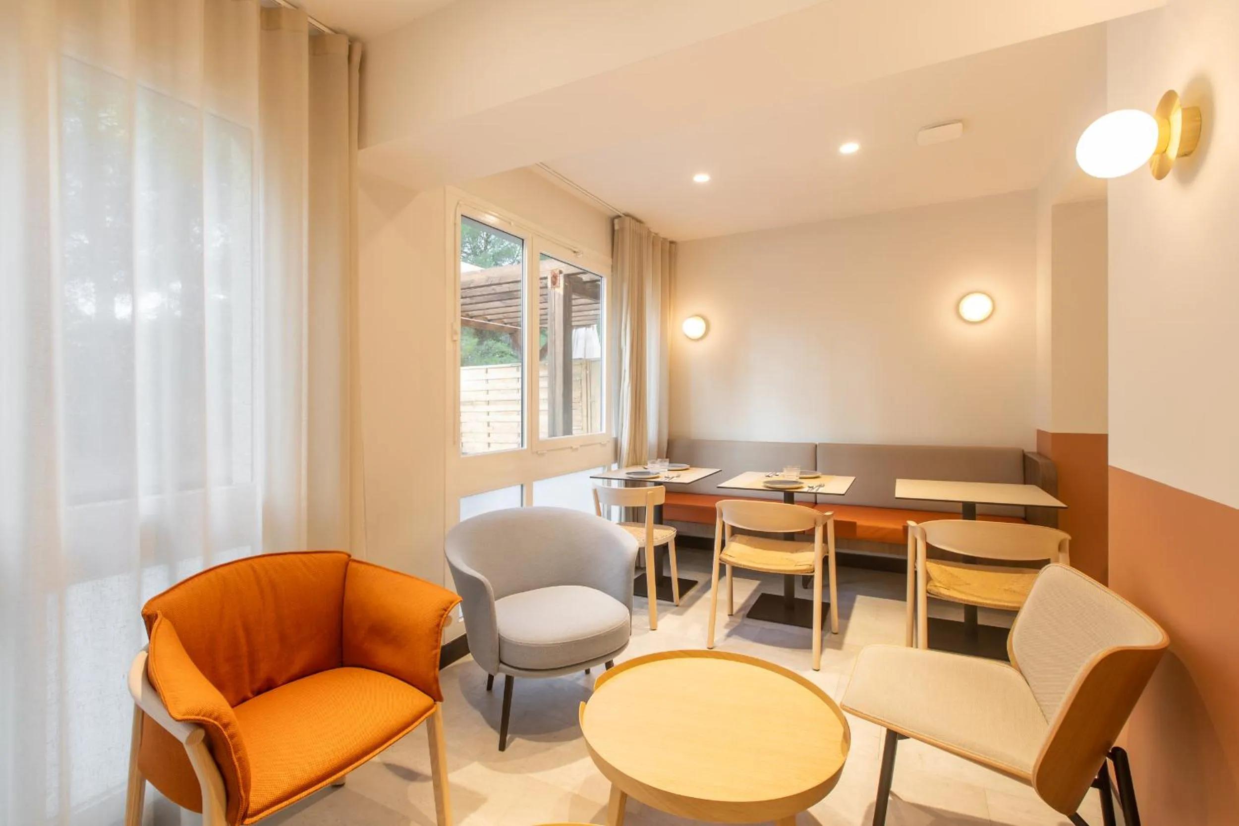 Living room in Logis Hôtel de Port d'Alon - St Cyr sur Mer