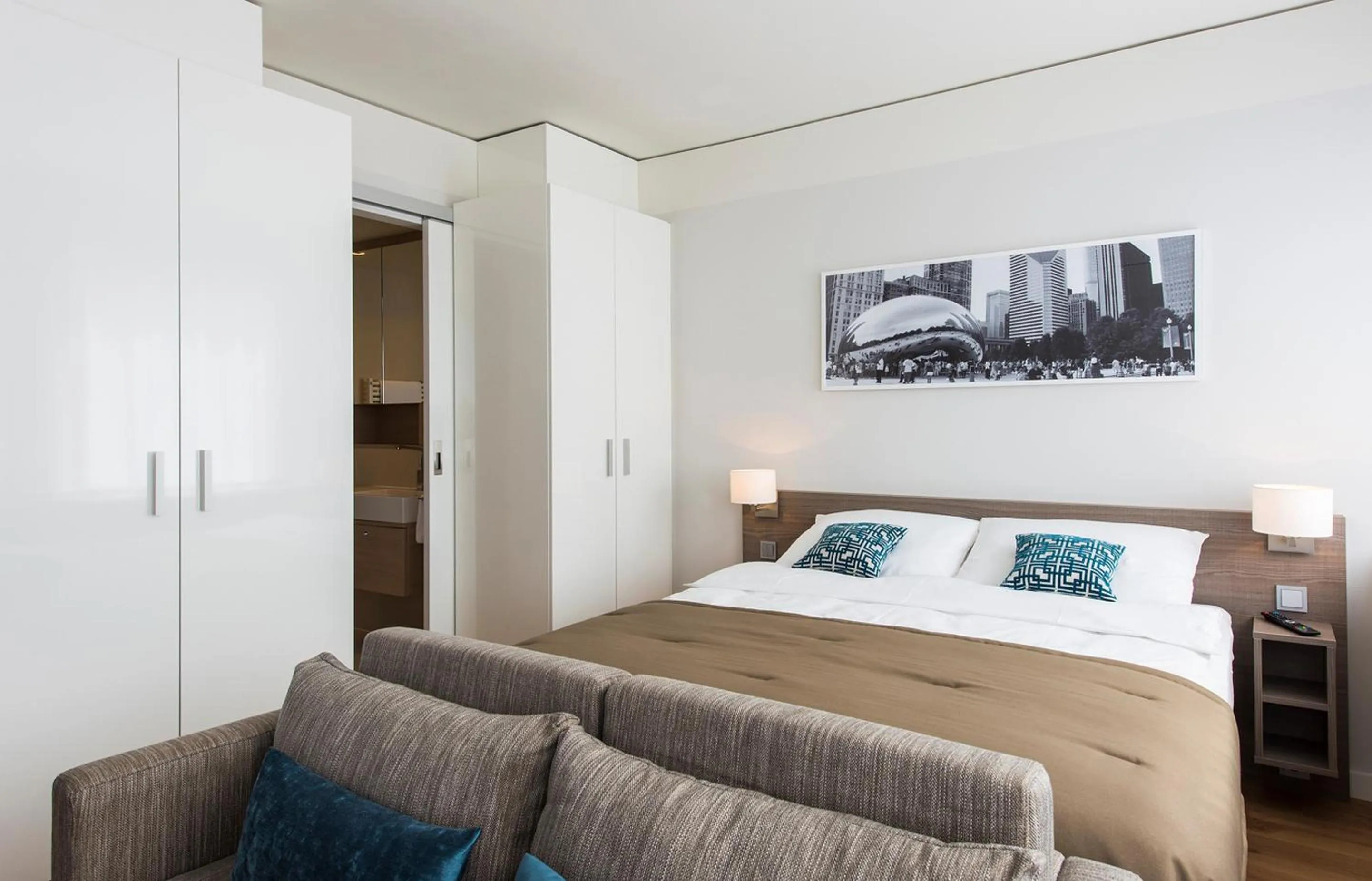 Bed in Brera Serviced Apartments Frankfurt Oper