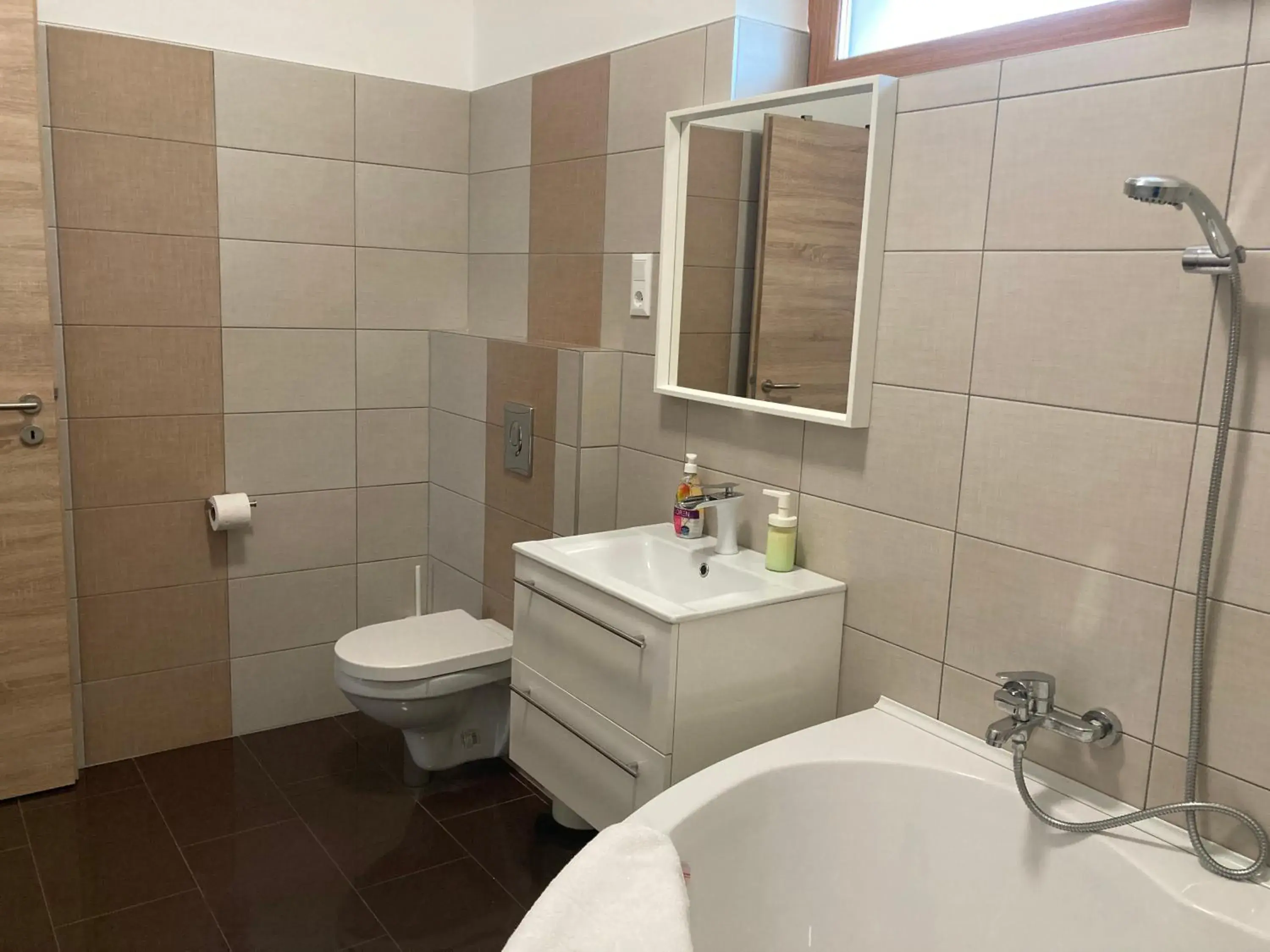 Twin Room with Bath in Platán Panzió Twin Room with Bath in Platán Panzió