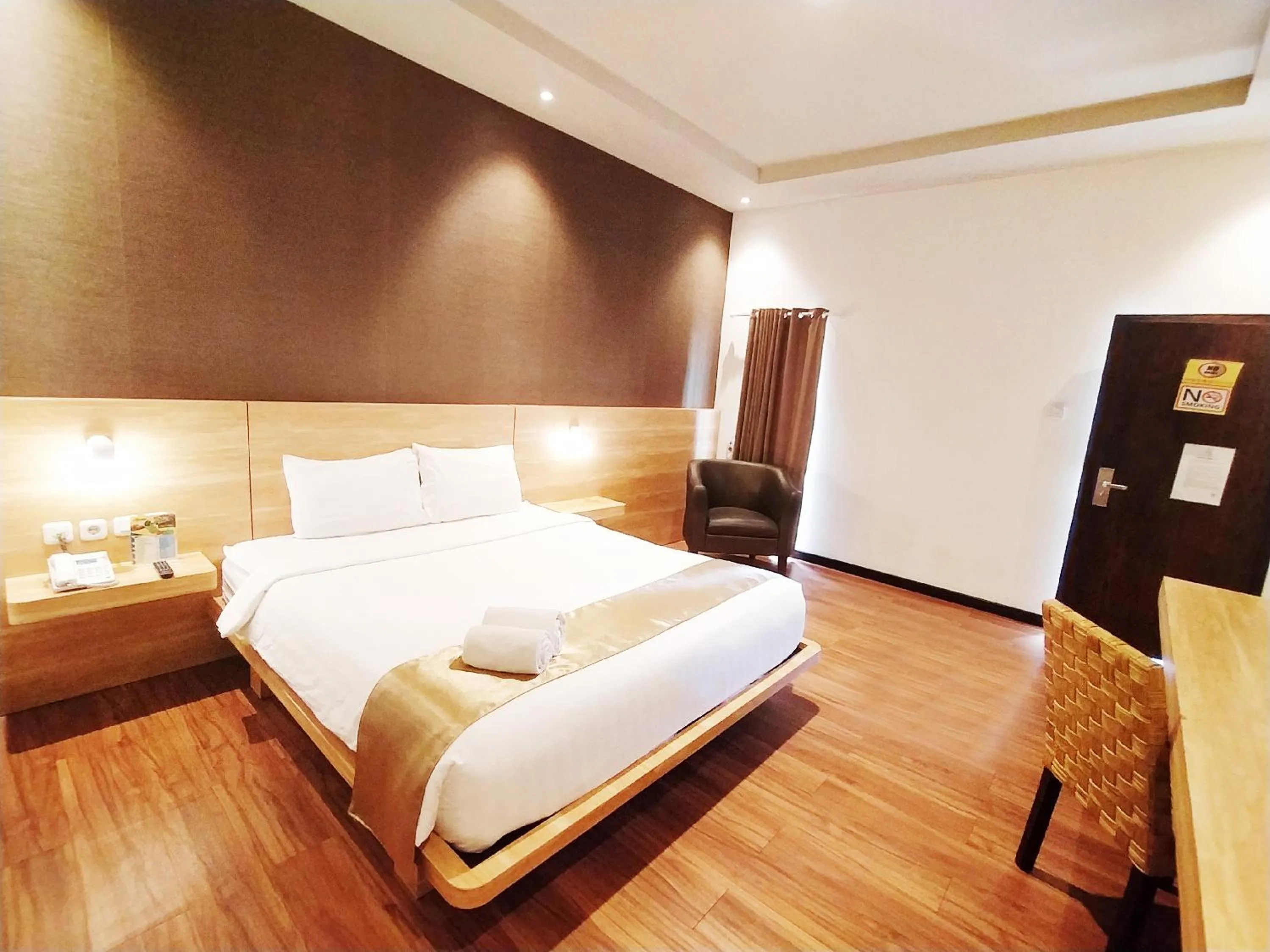 Shower, Bed in Kuraya Hotel Residence