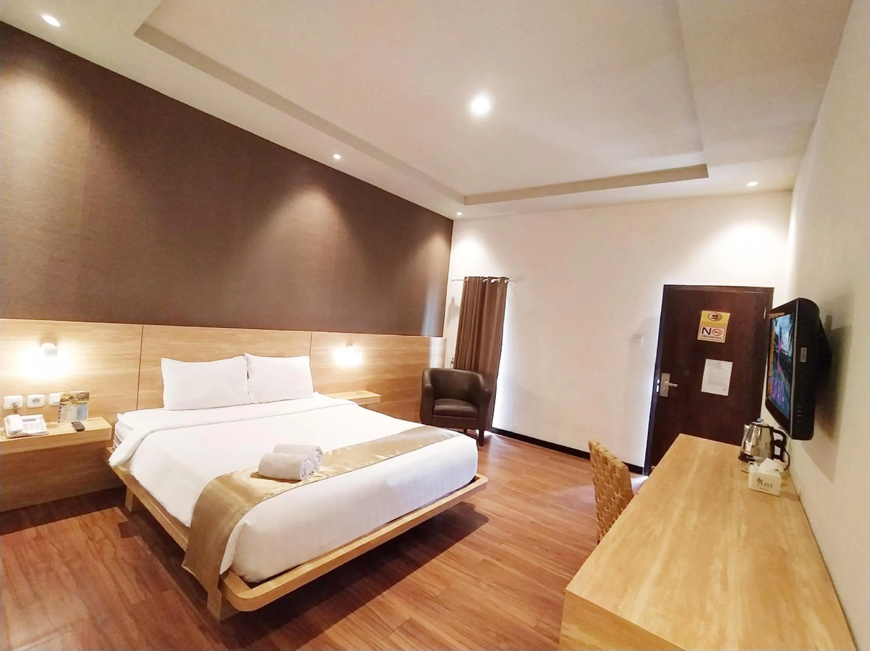Shower, Bed in Kuraya Hotel Residence