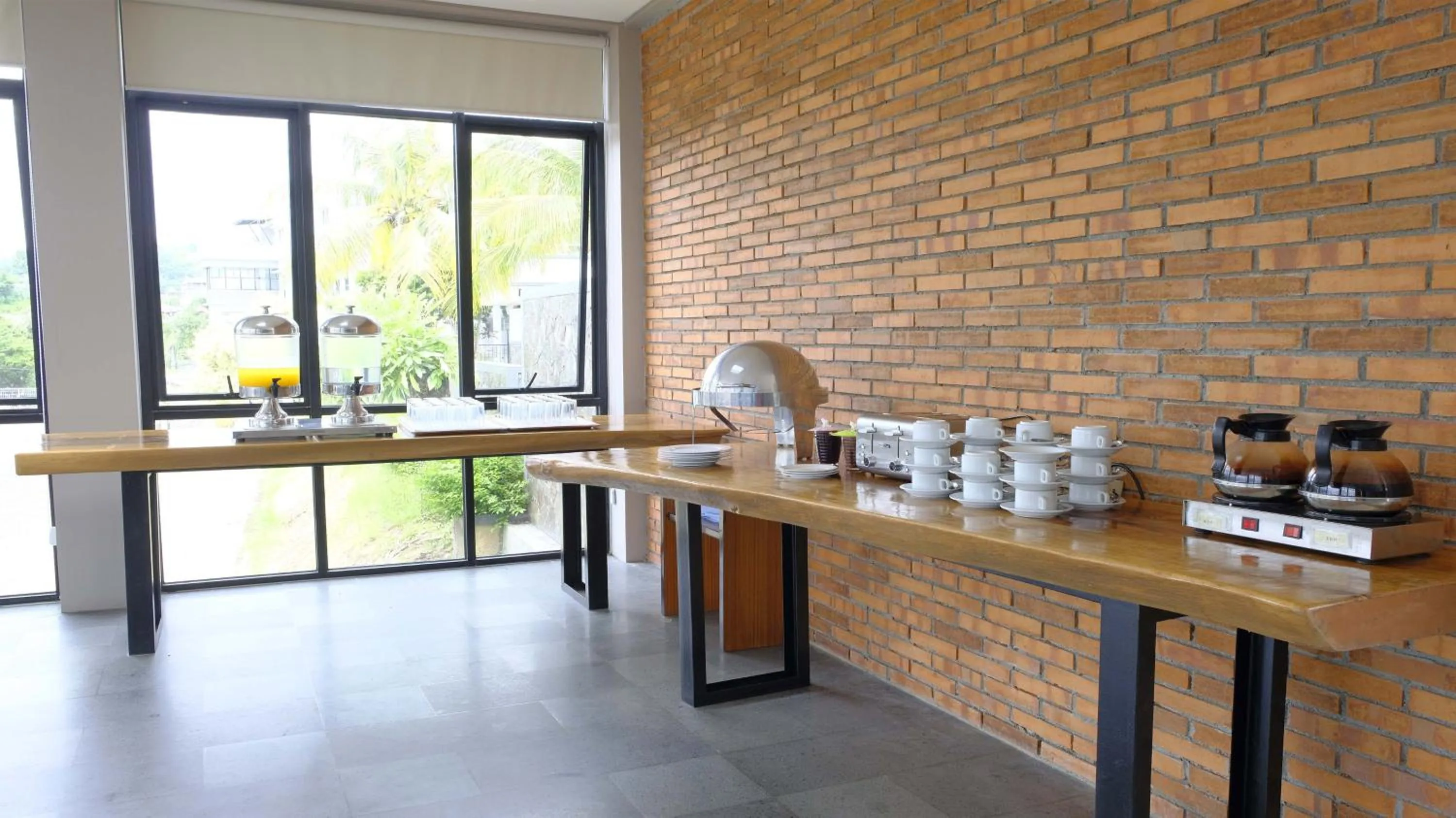 Buffet breakfast in Kuraya Hotel Residence