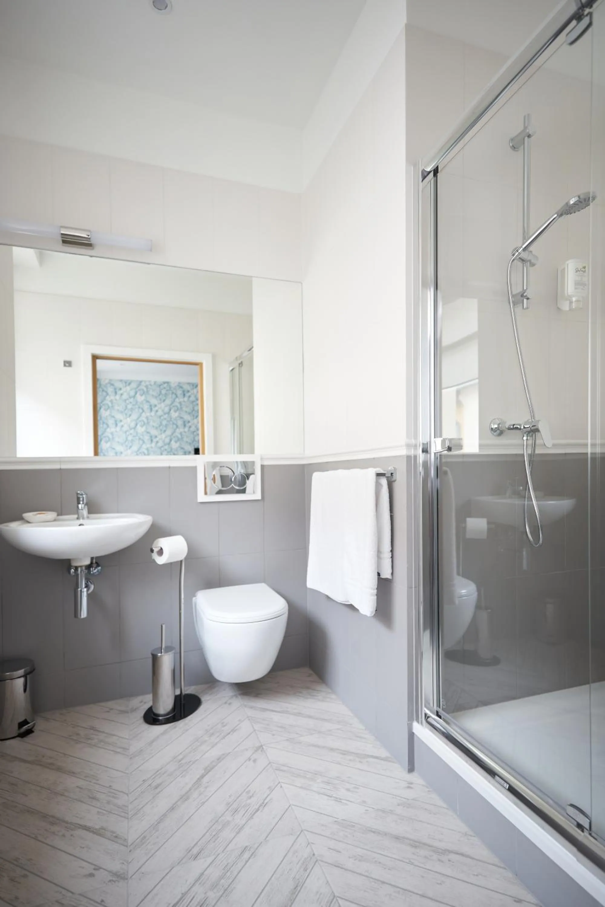 Shower in Apartamenty Klasztorna 25