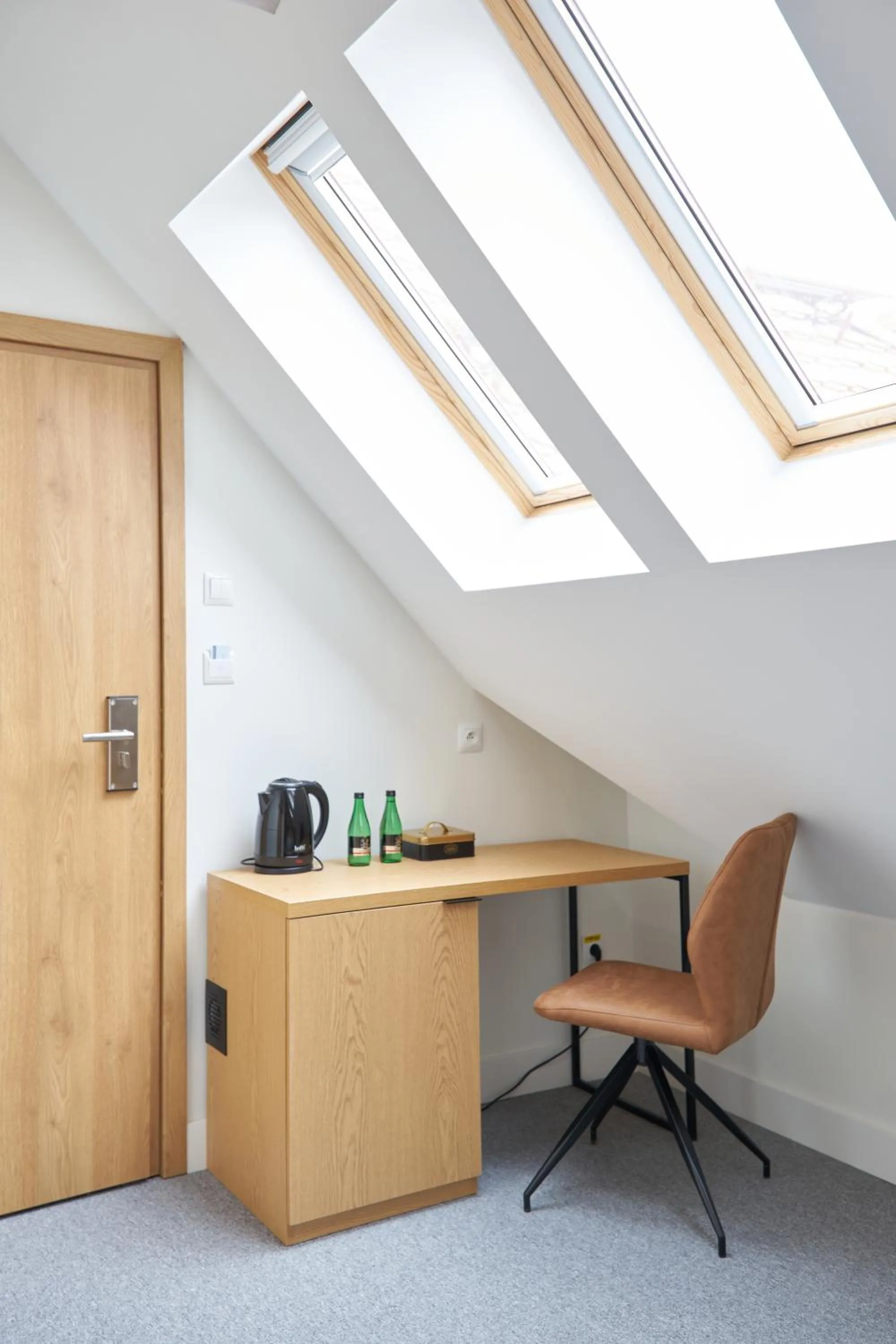 hair dresser in Apartamenty Klasztorna 25