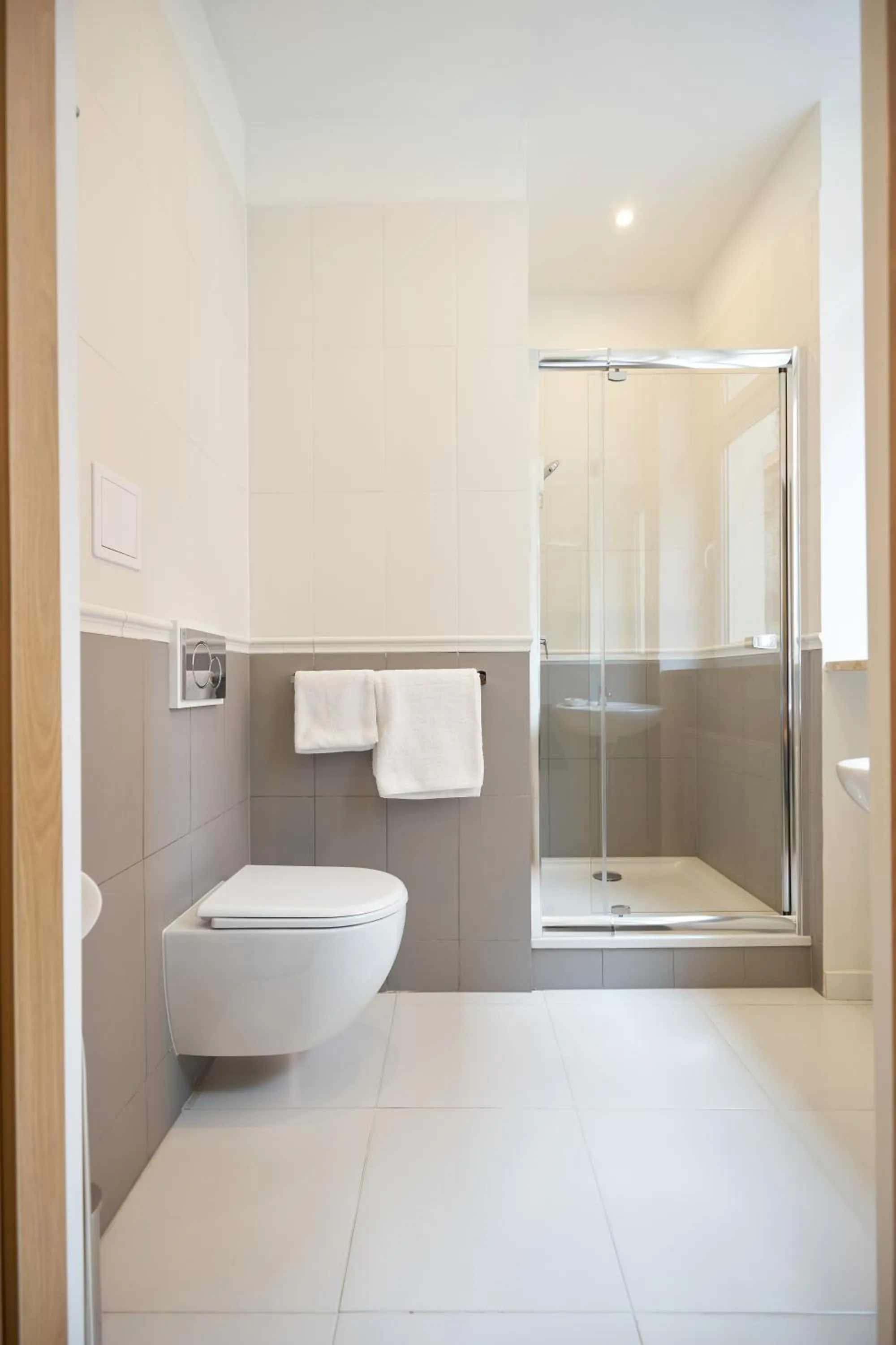 Shower in Apartamenty Klasztorna 25